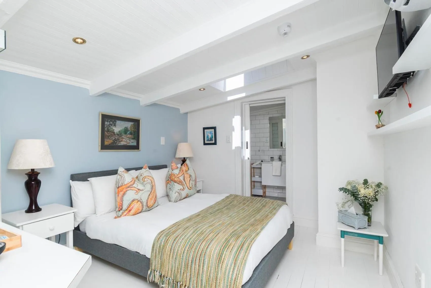 Bed in The Willets Boutique Hotel