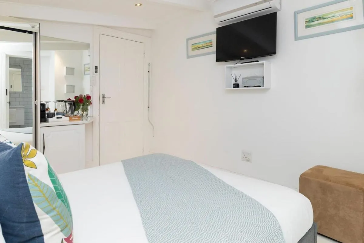 Bed in The Willets Boutique Hotel