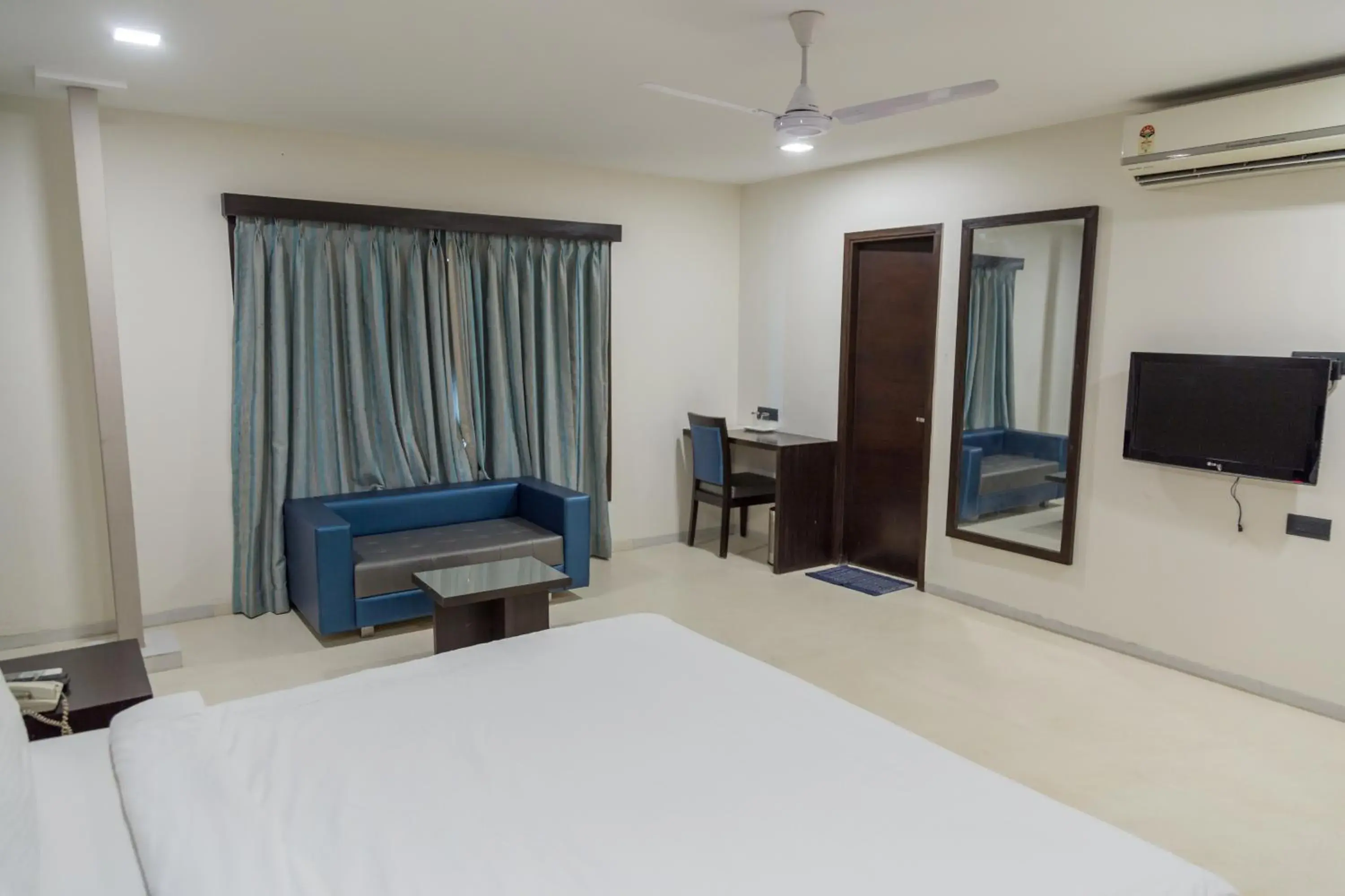Bed in Ginger Ahmedabad, Satellite Bed in Ginger Ahmedabad, Satellite