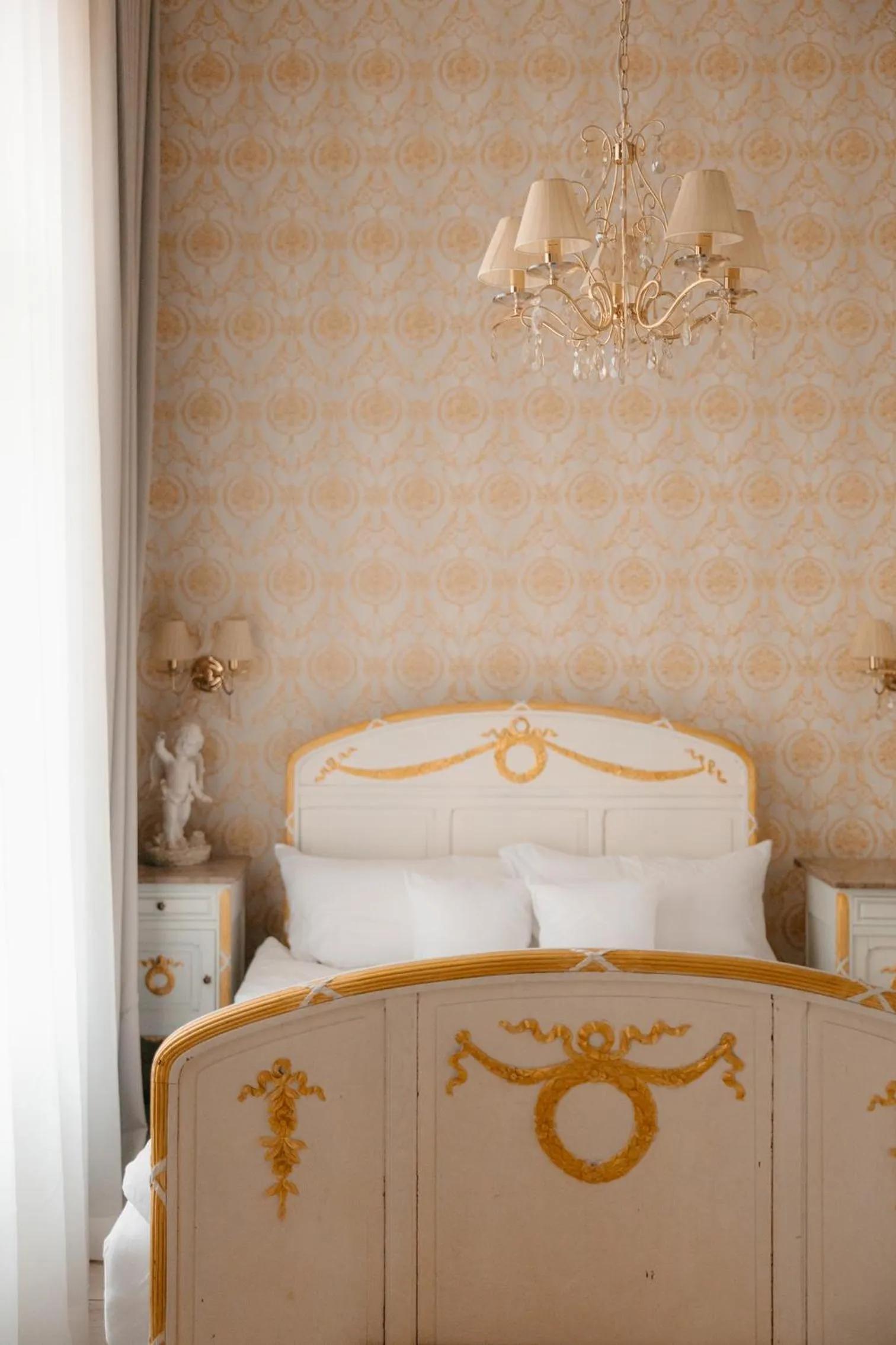 Bed in Folwark Wielka Wieś - Pałac pod Dębem