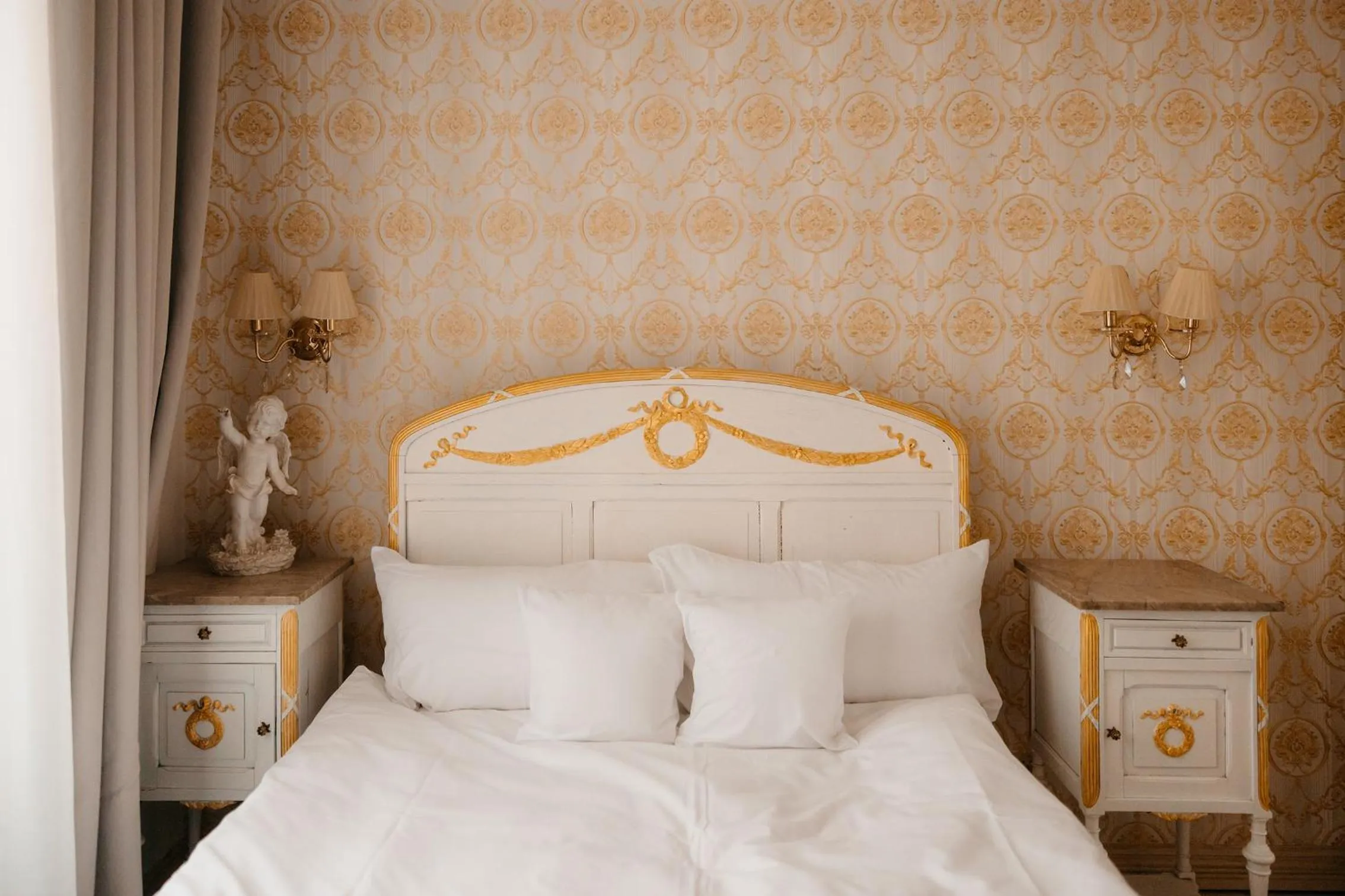 Bed in Folwark Wielka Wieś - Pałac pod Dębem