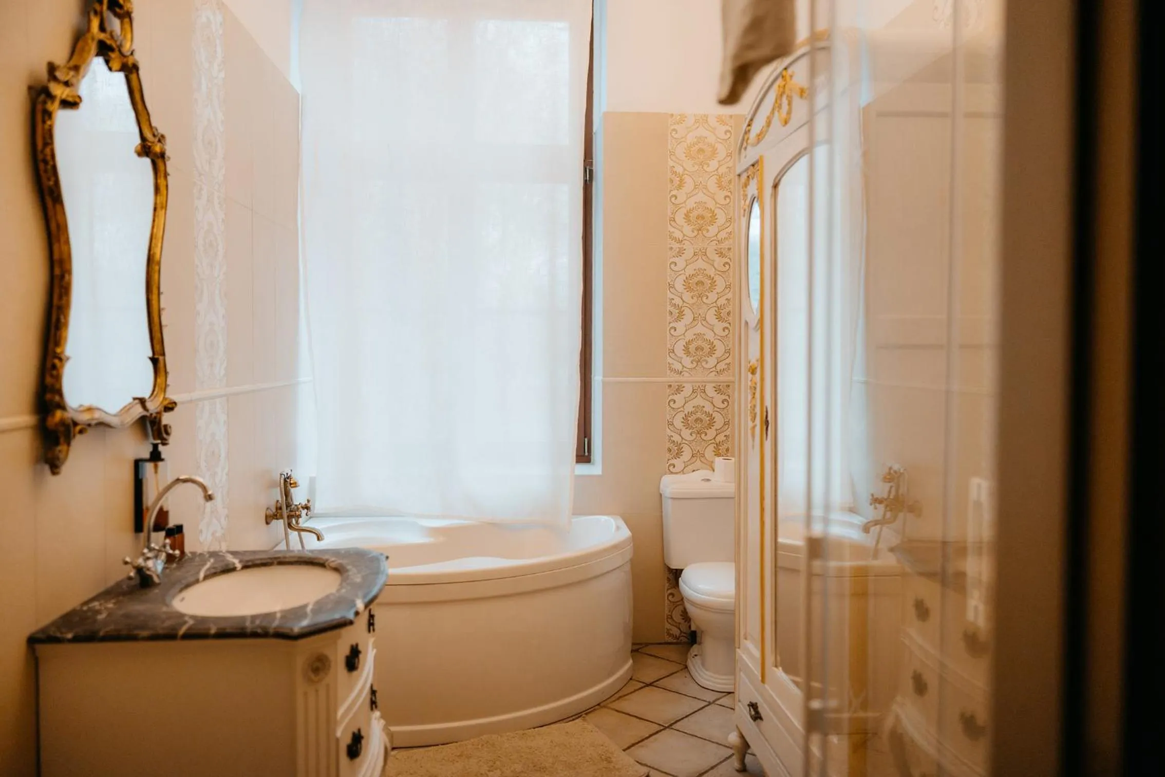 Folwark Wielka Wieś - Pałac pod Dębem