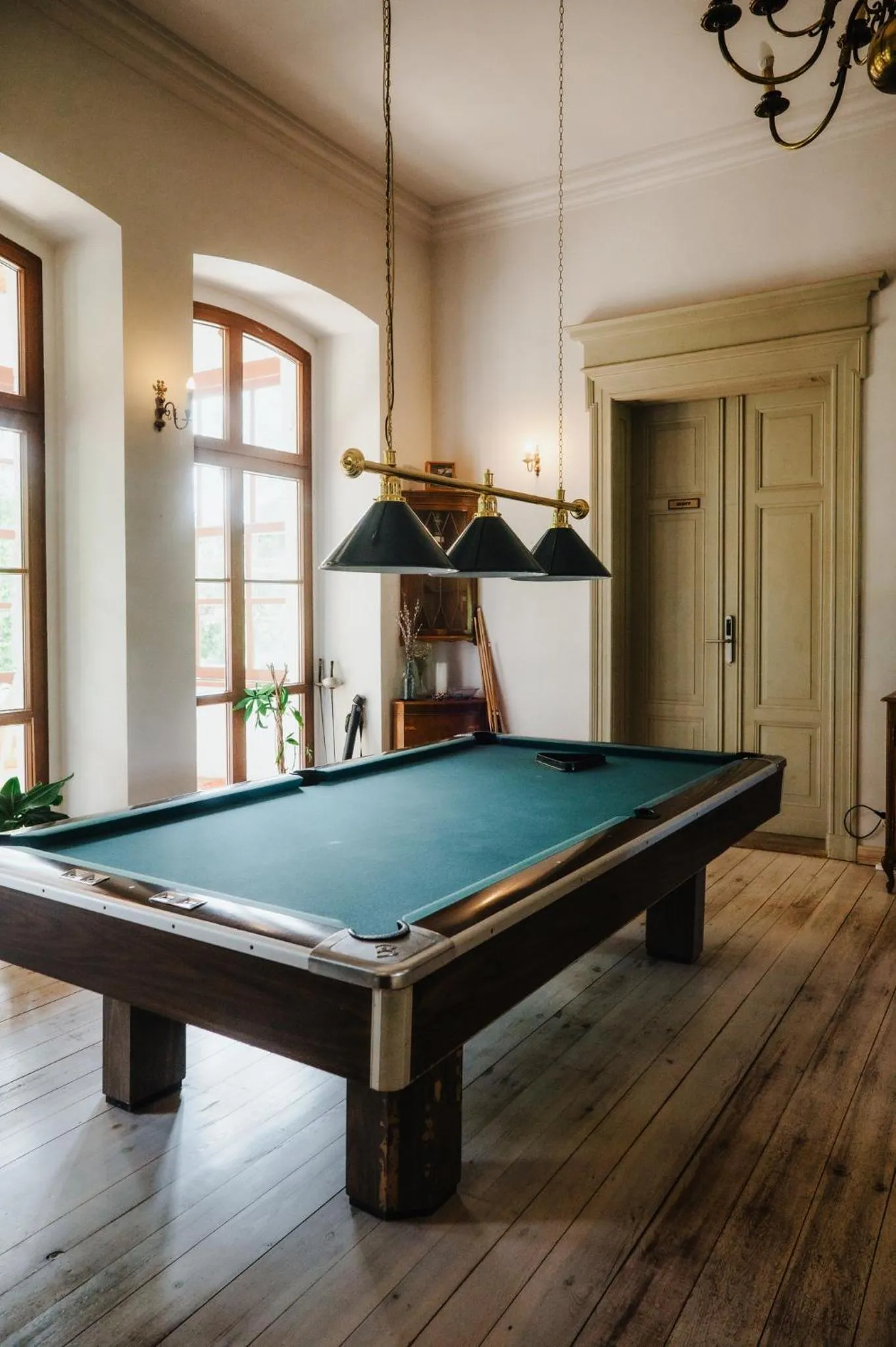 Folwark Wielka Wieś - Pałac pod Dębem