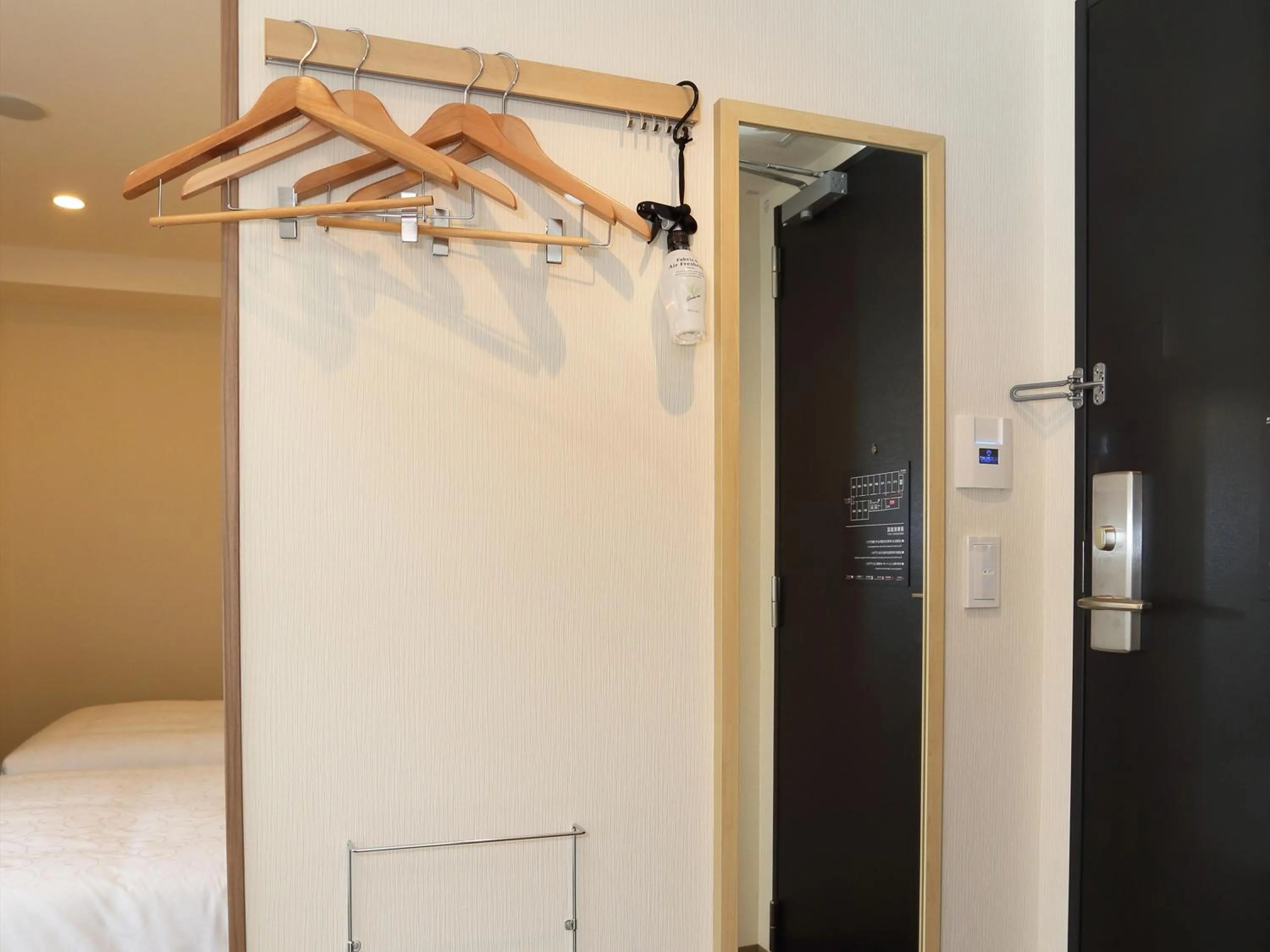 wardrobe, Bed in Henn na Hotel Kyoto Hachijoguchi