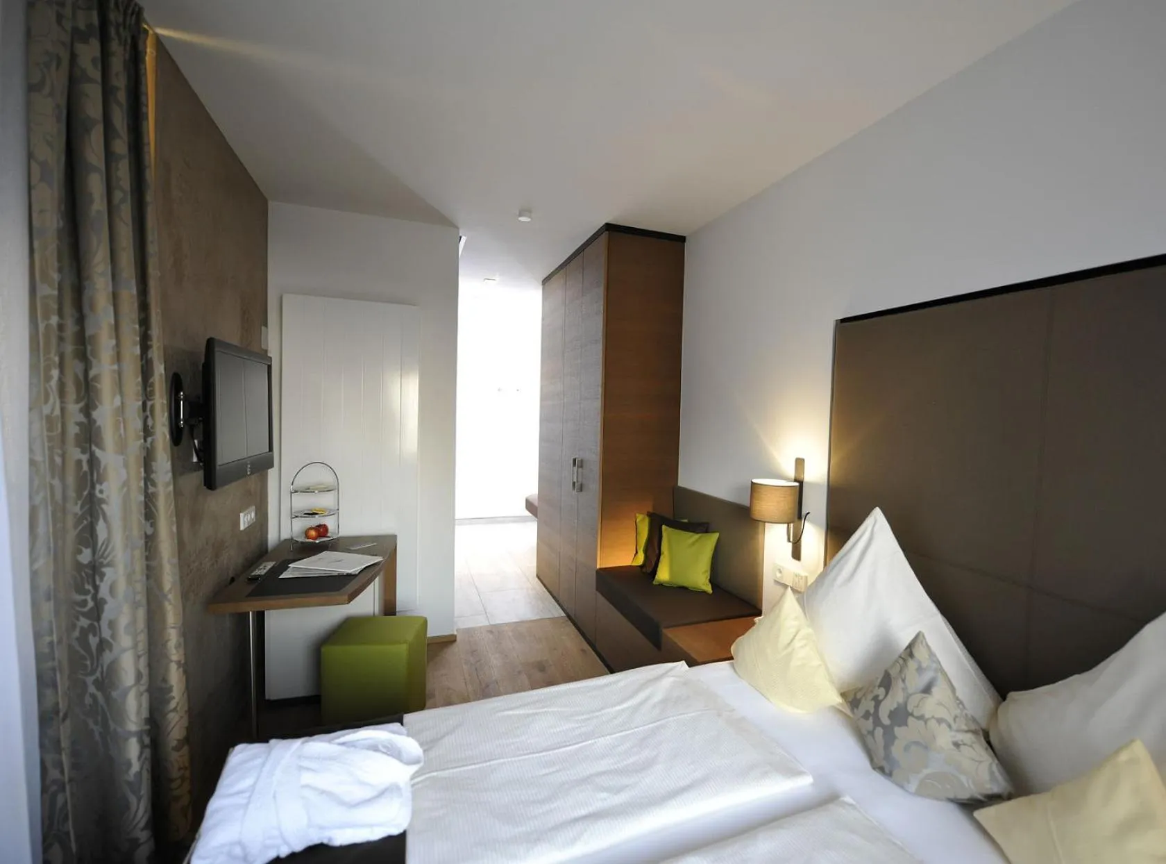 Photo of the whole room, Bed in Hotel Heinzler am See