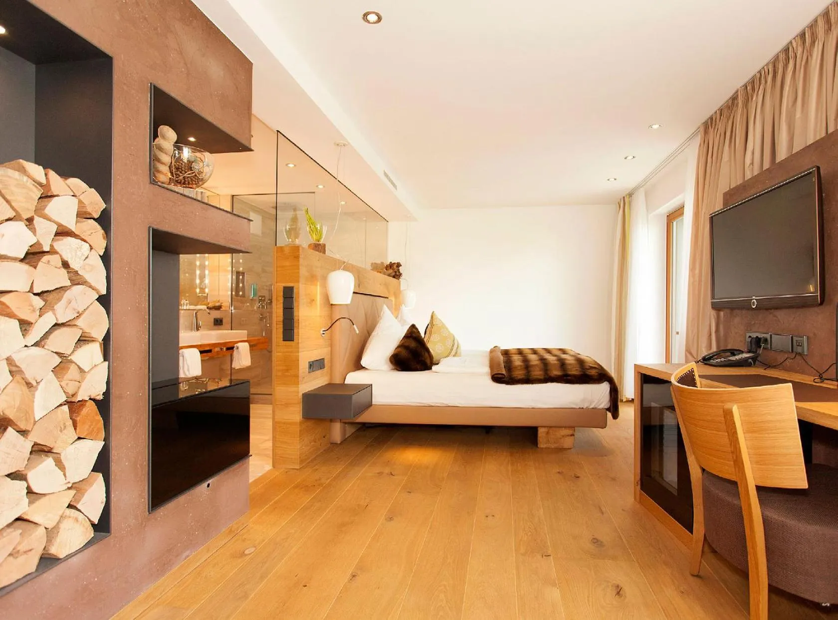 Photo of the whole room in Hotel Heinzler am See