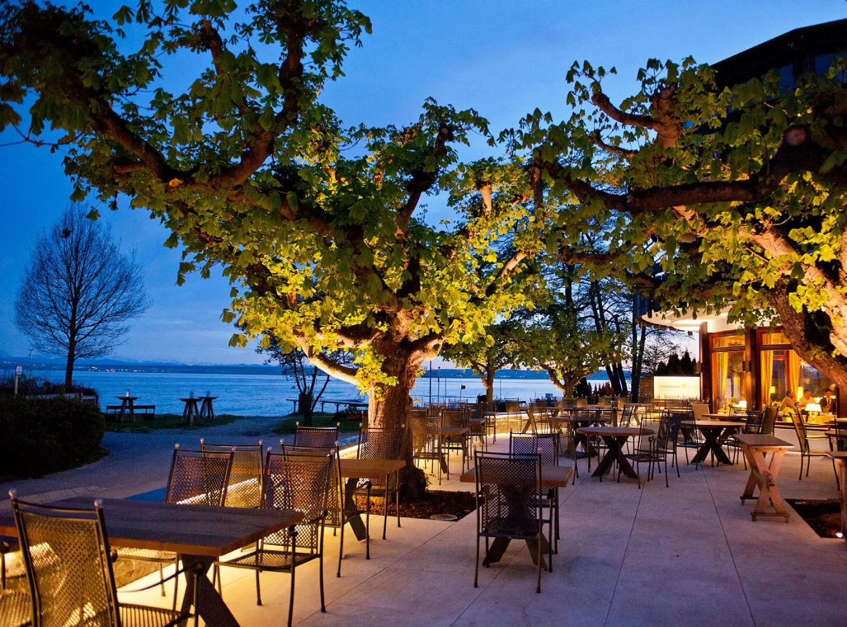 Restaurant/places to eat in Hotel Heinzler am See