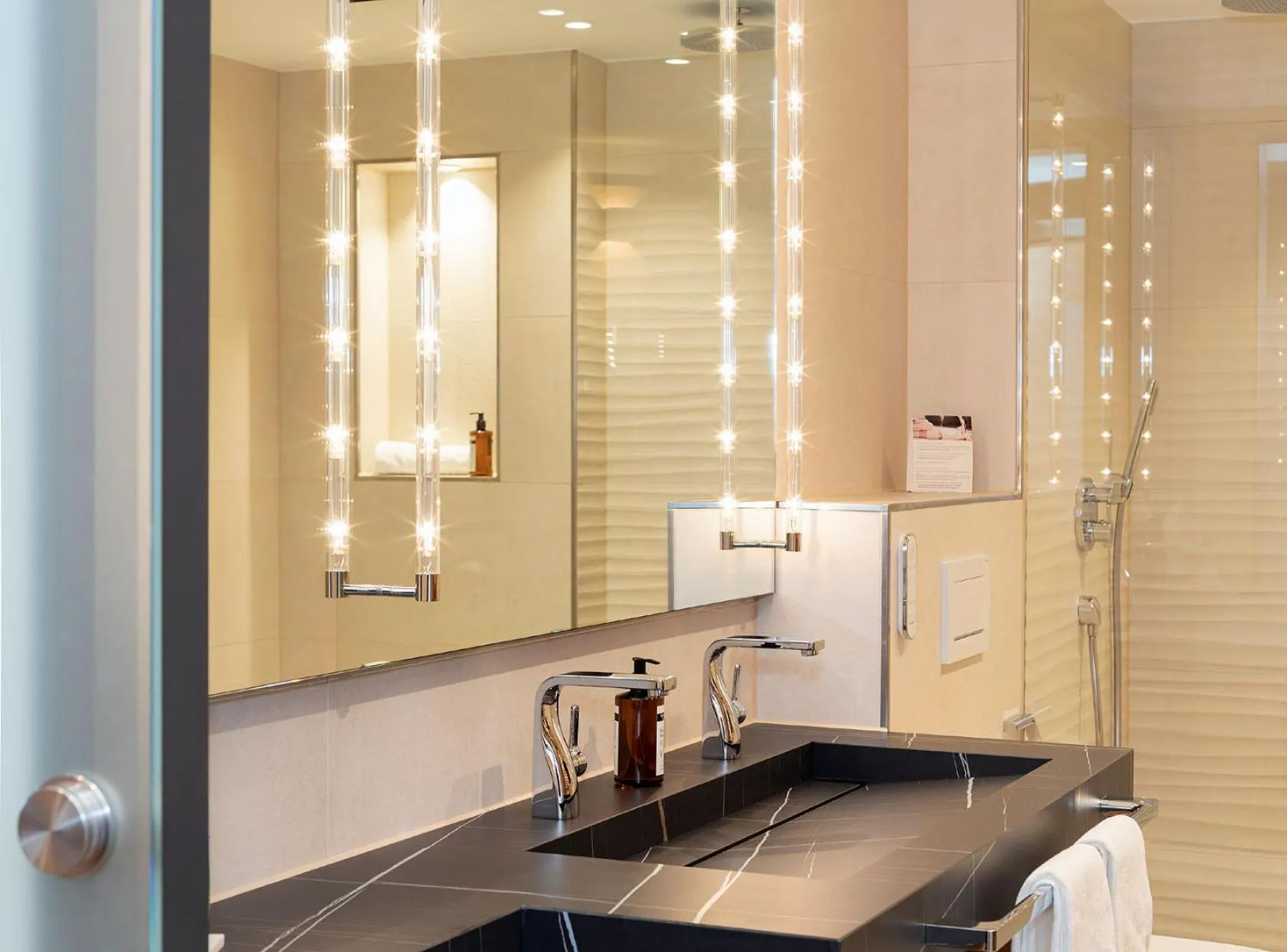 Bathroom in Hotel Heinzler am See