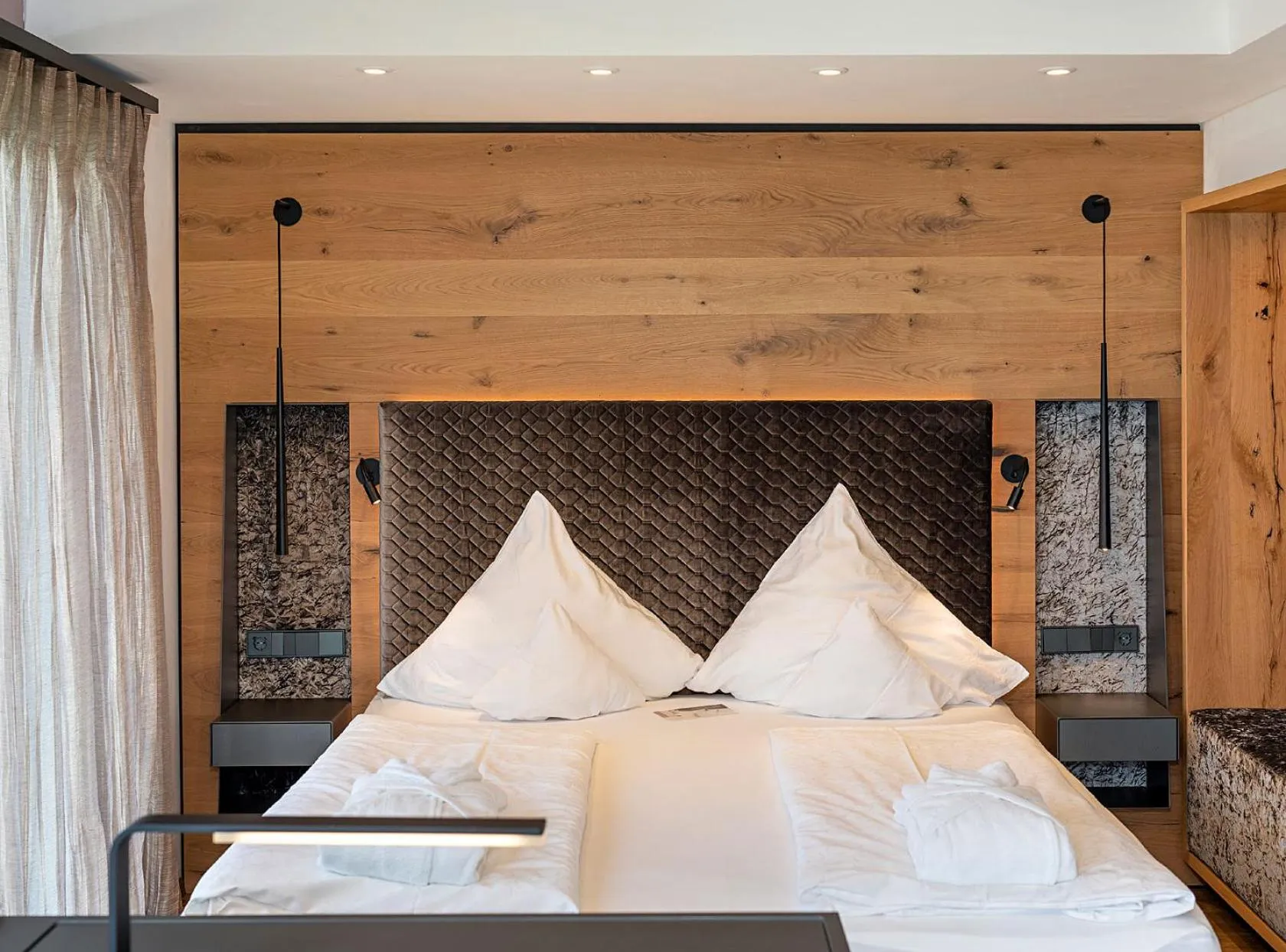 Photo of the whole room, Bed in Hotel Heinzler am See