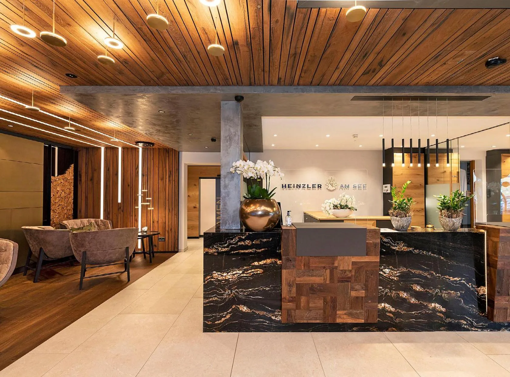 Lobby or reception in Hotel Heinzler am See