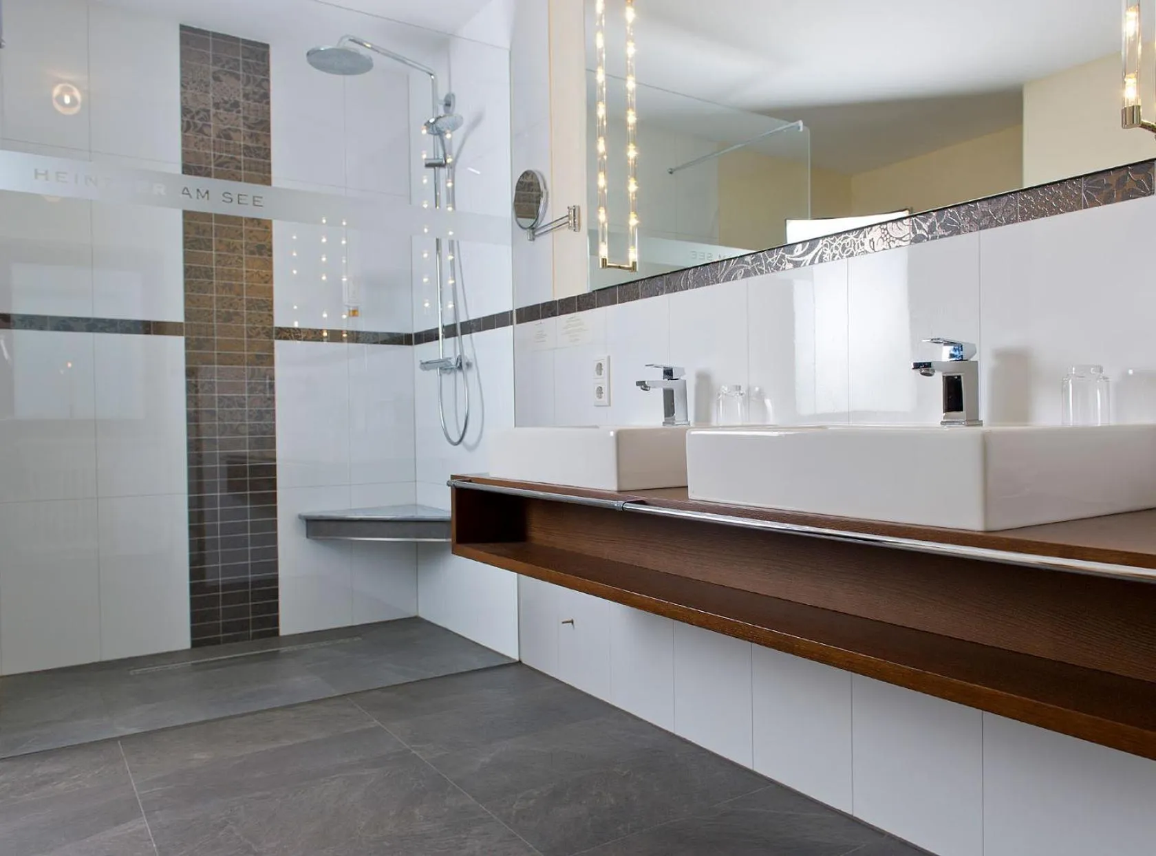 Bathroom in Hotel Heinzler am See