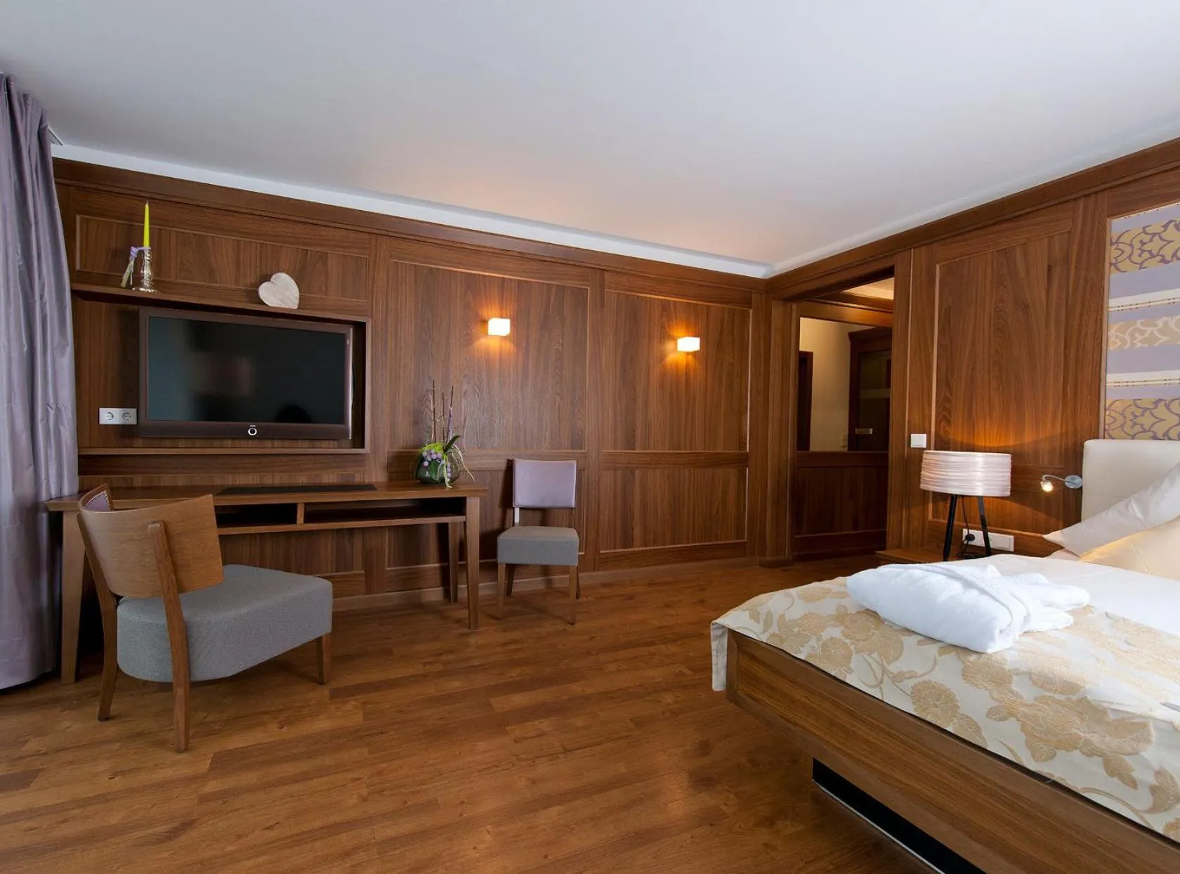 Photo of the whole room, Bed in Hotel Heinzler am See