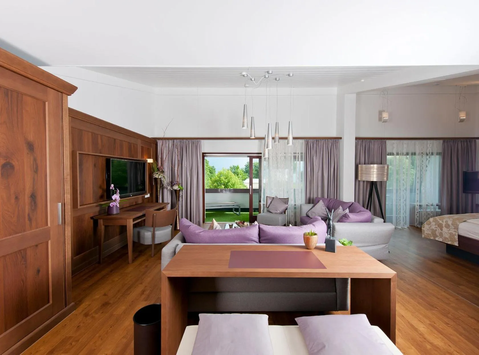 Photo of the whole room, Bed in Hotel Heinzler am See