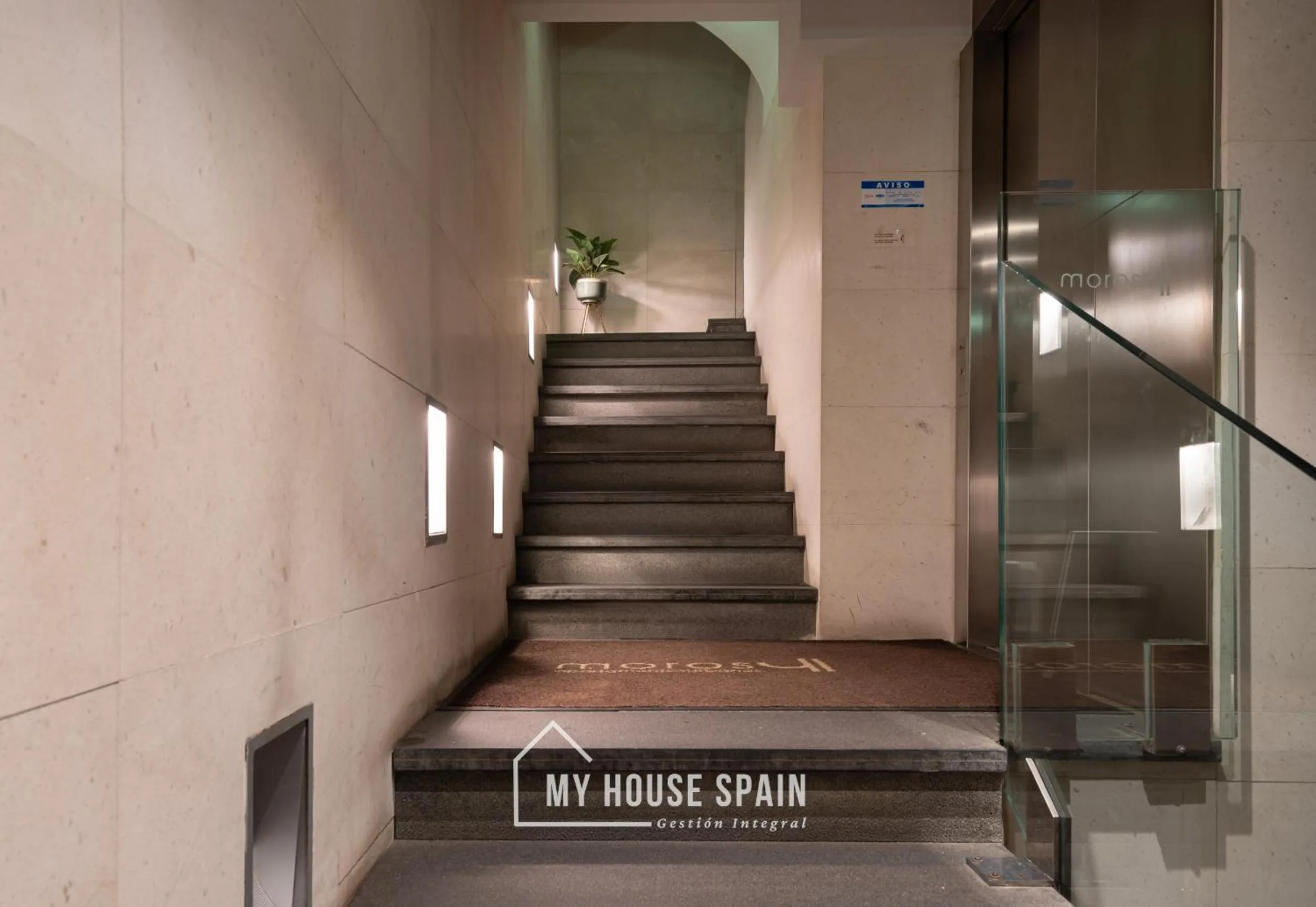 MyHouseSpain - Apartamentos Moros 41