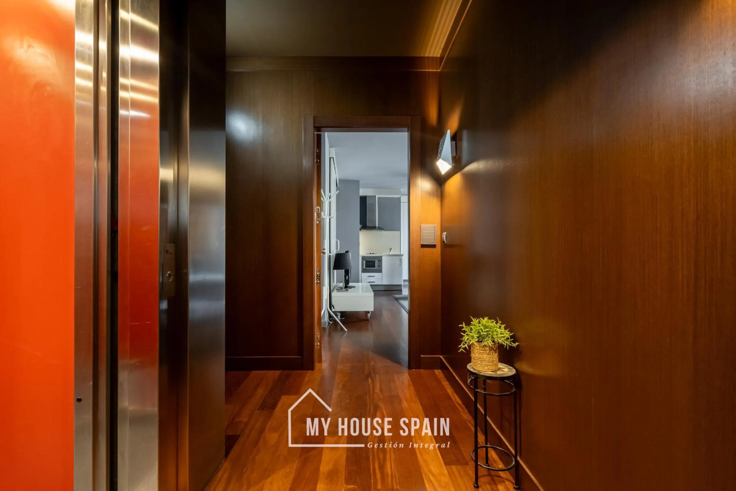 MyHouseSpain - Apartamentos Moros 41