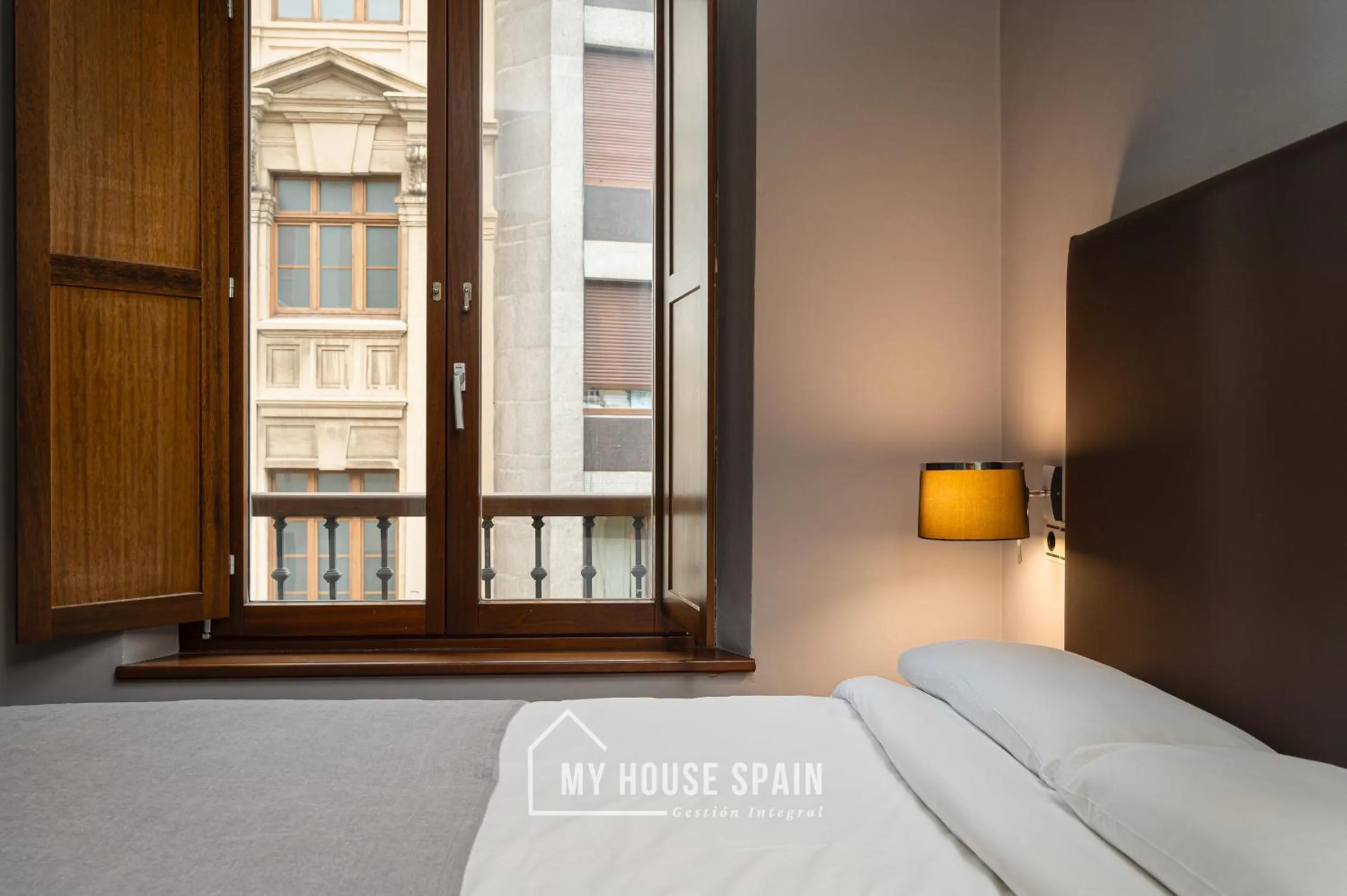 Bed in MyHouseSpain - Apartamentos Moros 41