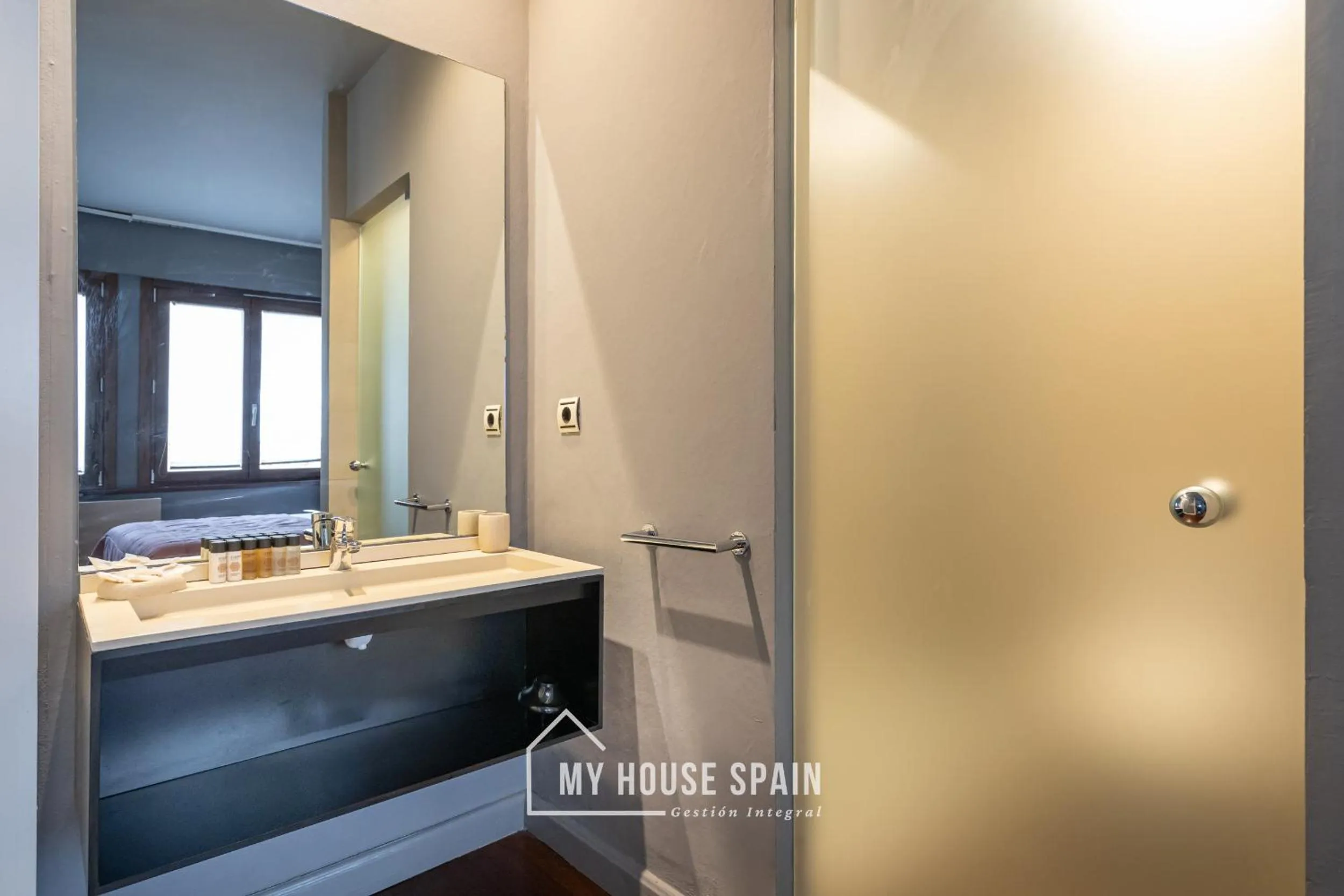MyHouseSpain - Apartamentos Moros 41