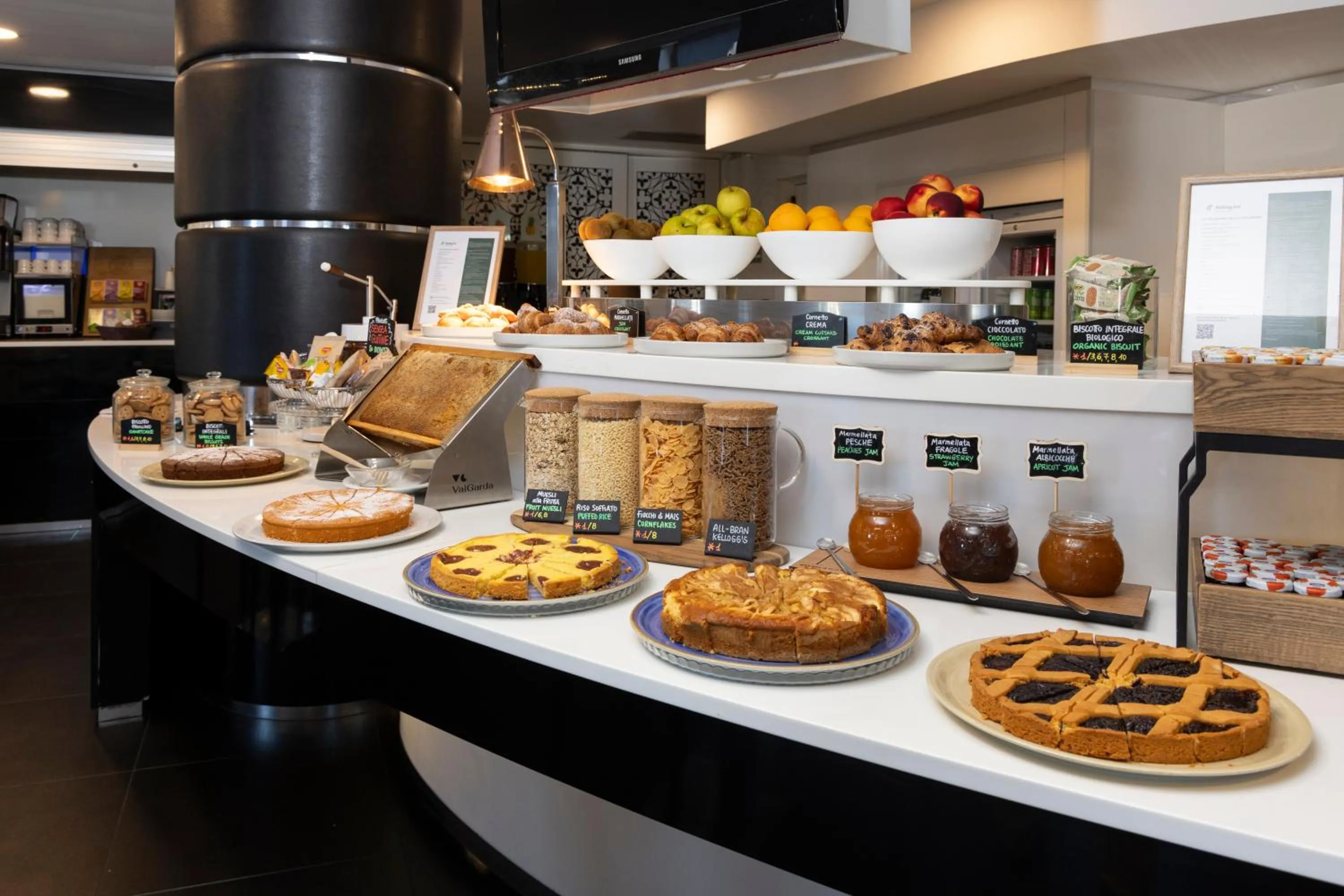 Breakfast in Holiday Inn Genoa City by IHG