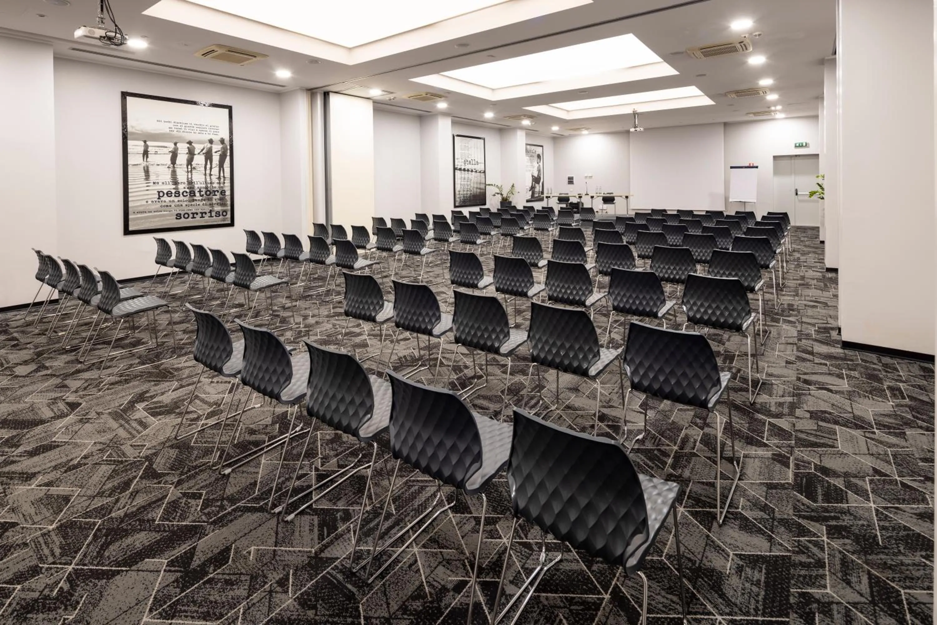 Meeting/conference room in Holiday Inn Genoa City by IHG