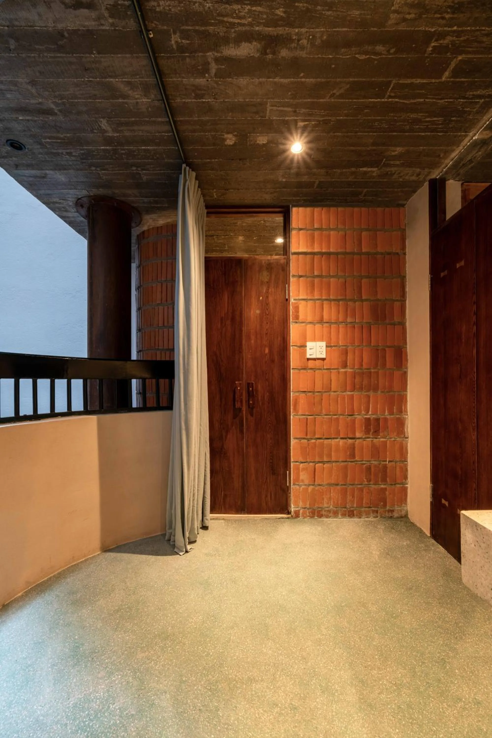 Shower in The Memory Danang Boutique