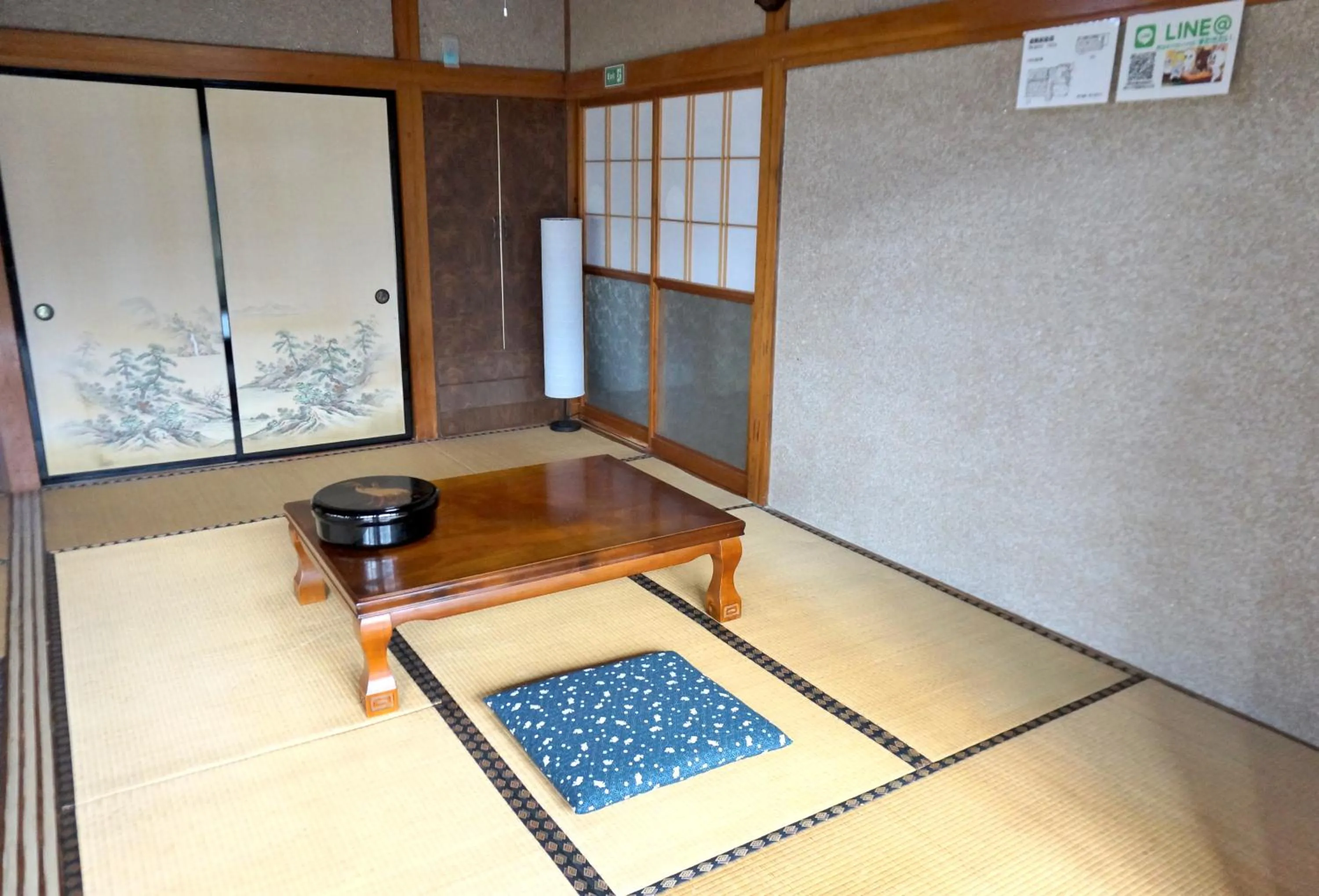Basic Triple Room with Shared Bathroom - single occupancy in Matakitai