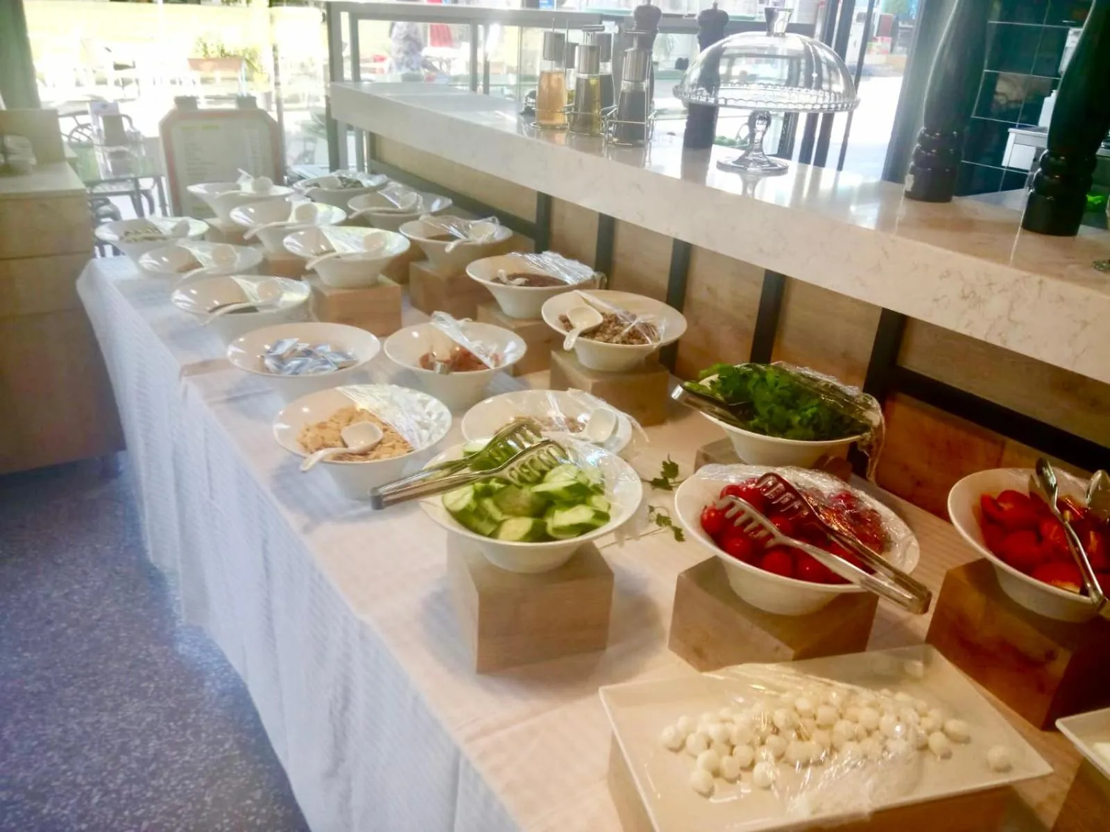 Food and drinks in City Life Demir Hotel