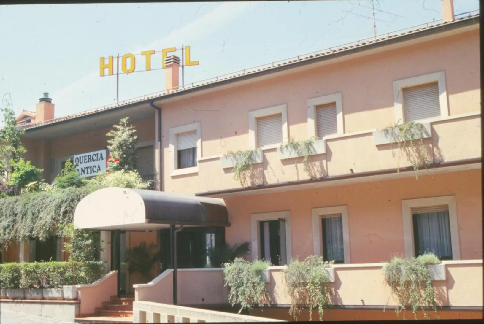 Facade/entrance in Hotel Quercia Antica