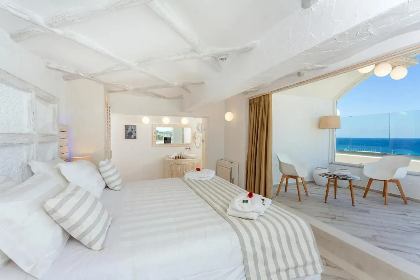 Photo of the whole room, Bed in Rhodos Horizon City-Adults Only Photo of the whole room, Bed in Rhodos Horizon City-Adults Only