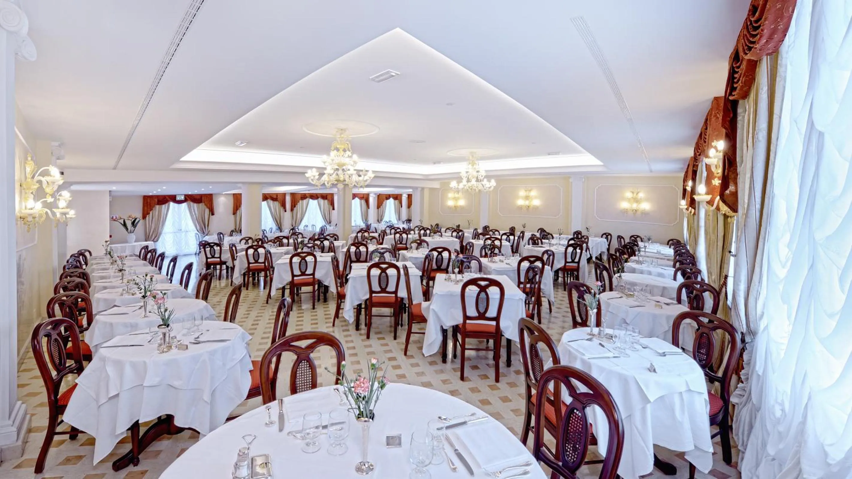 Restaurant/places to eat in Hotel Aurora Terme