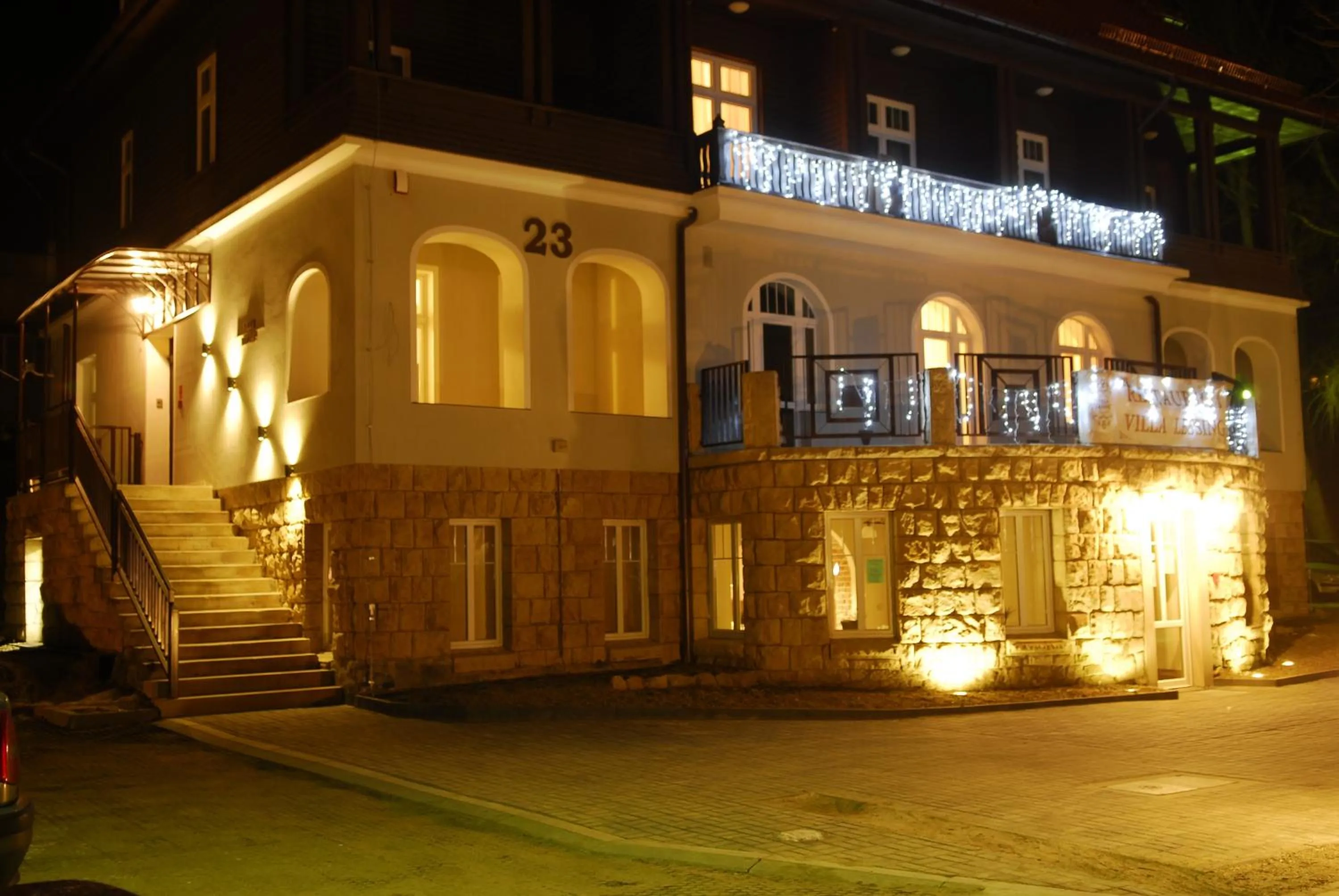Facade/entrance in Villa Lessing