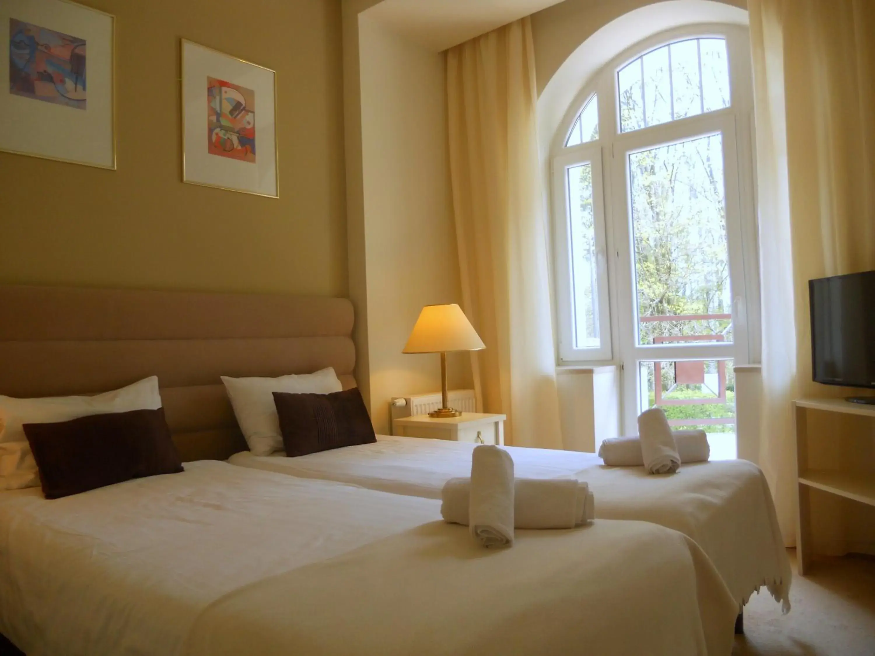 One-Bedroom Apartment with Terrace in Villa Lessing One-Bedroom Apartment with Terrace in Villa Lessing