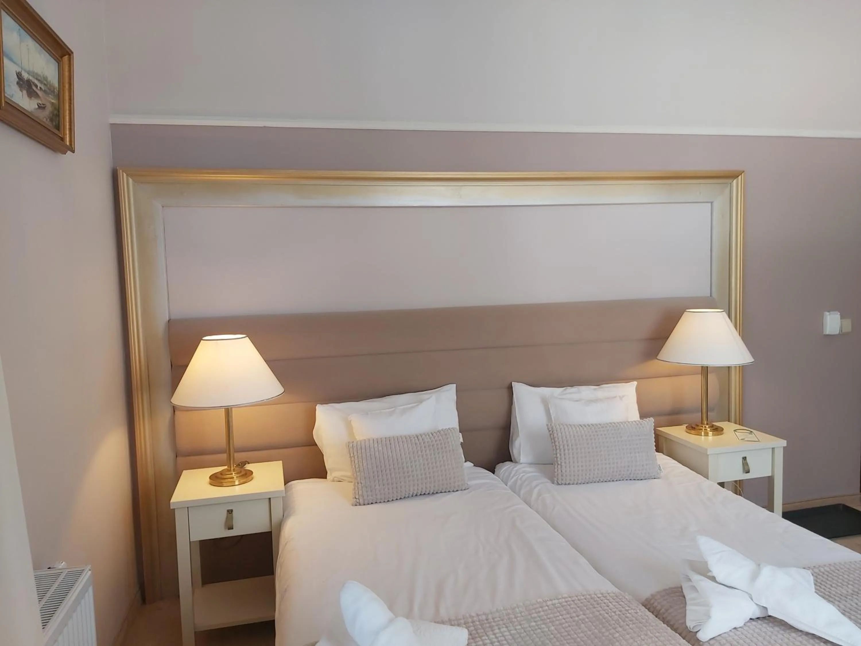 Bedroom, Bed in Villa Lessing