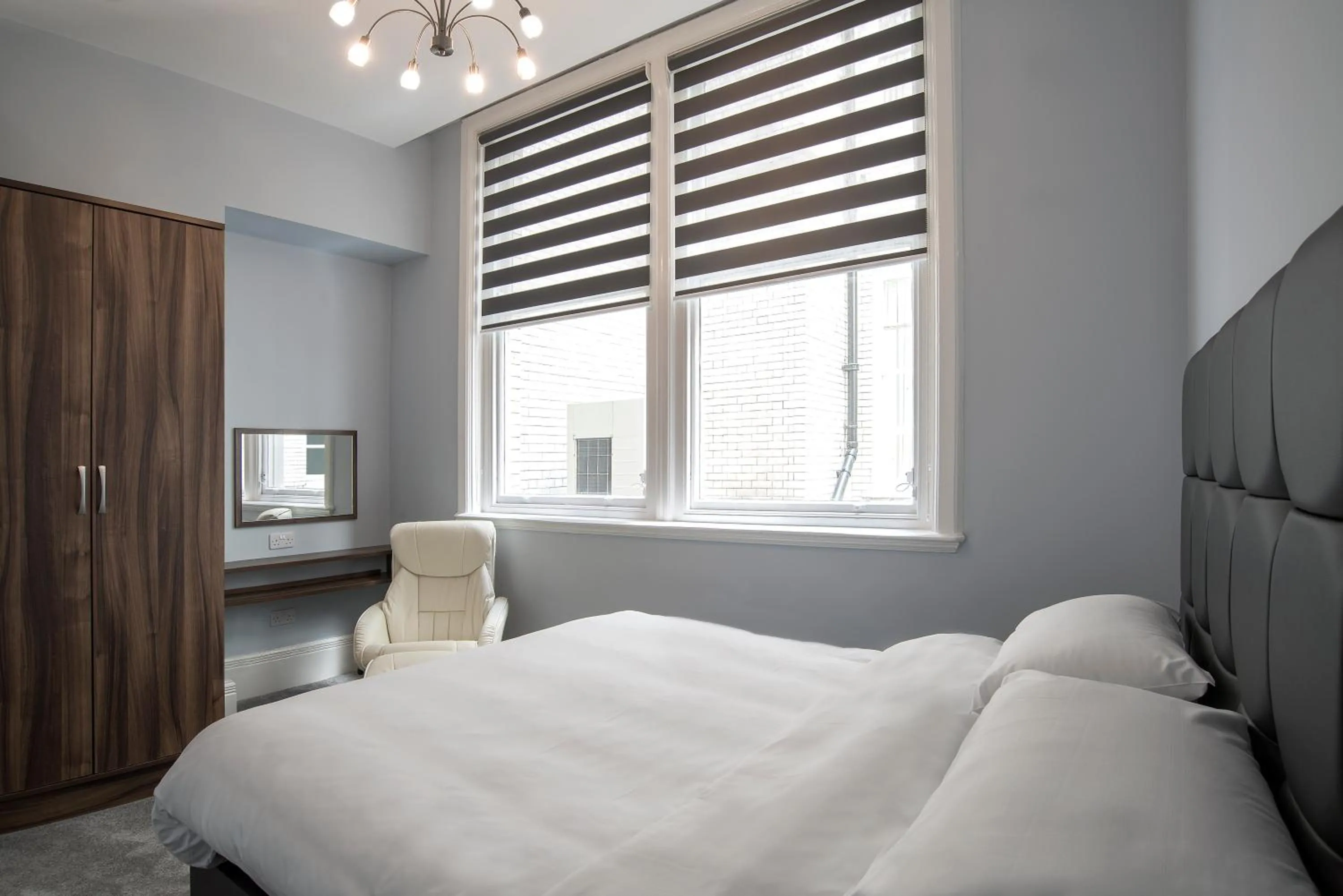 Bedroom, Bed in The Castle Collection - 42 Castle Street