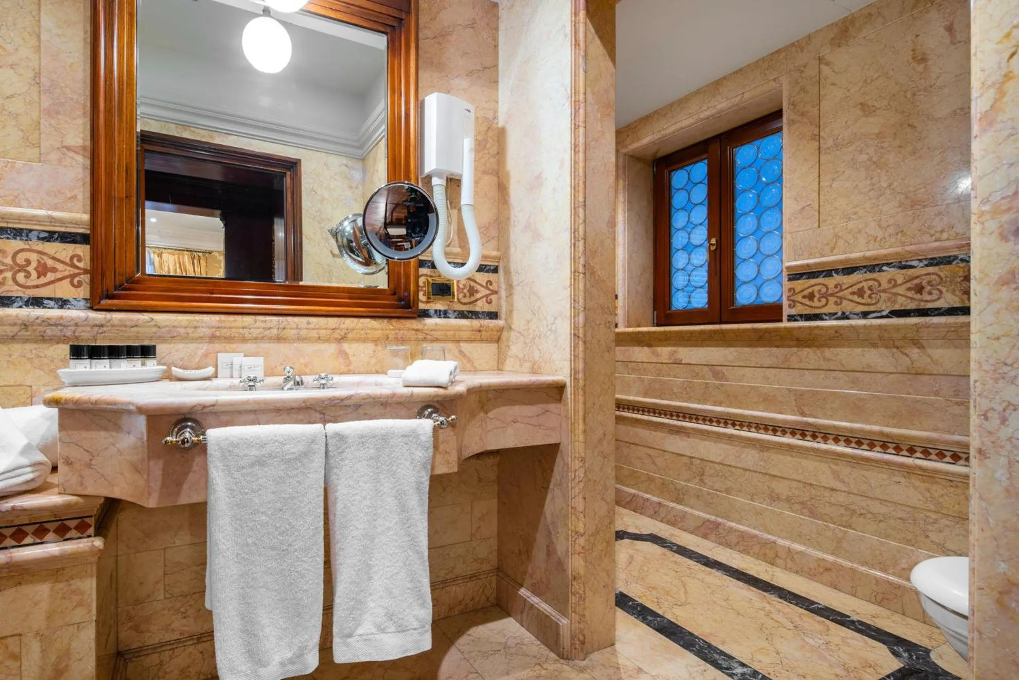 Bathroom in Bellevue Luxury Rooms - San Marco Luxury