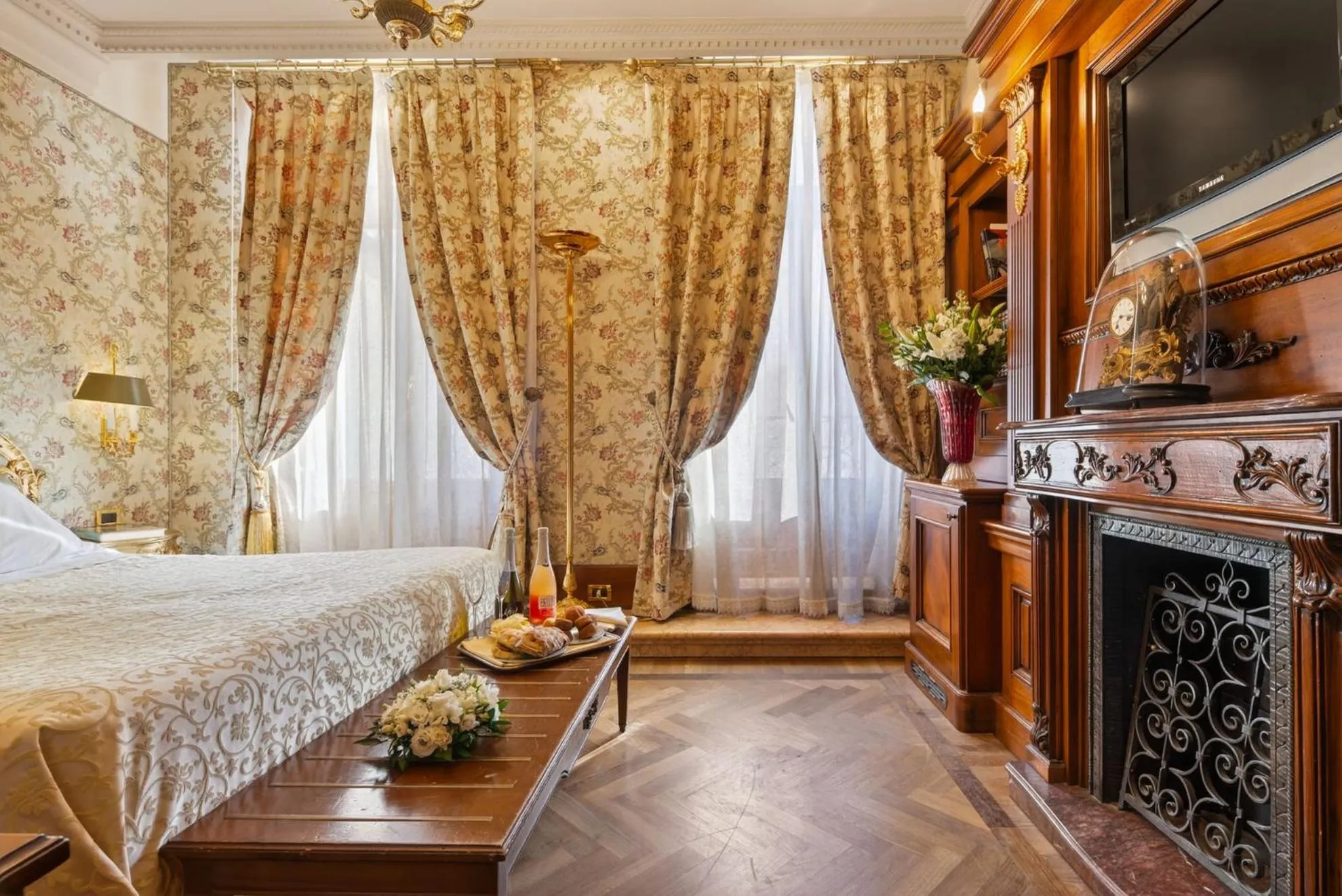 Bedroom, Bed in Bellevue Luxury Rooms - San Marco Luxury