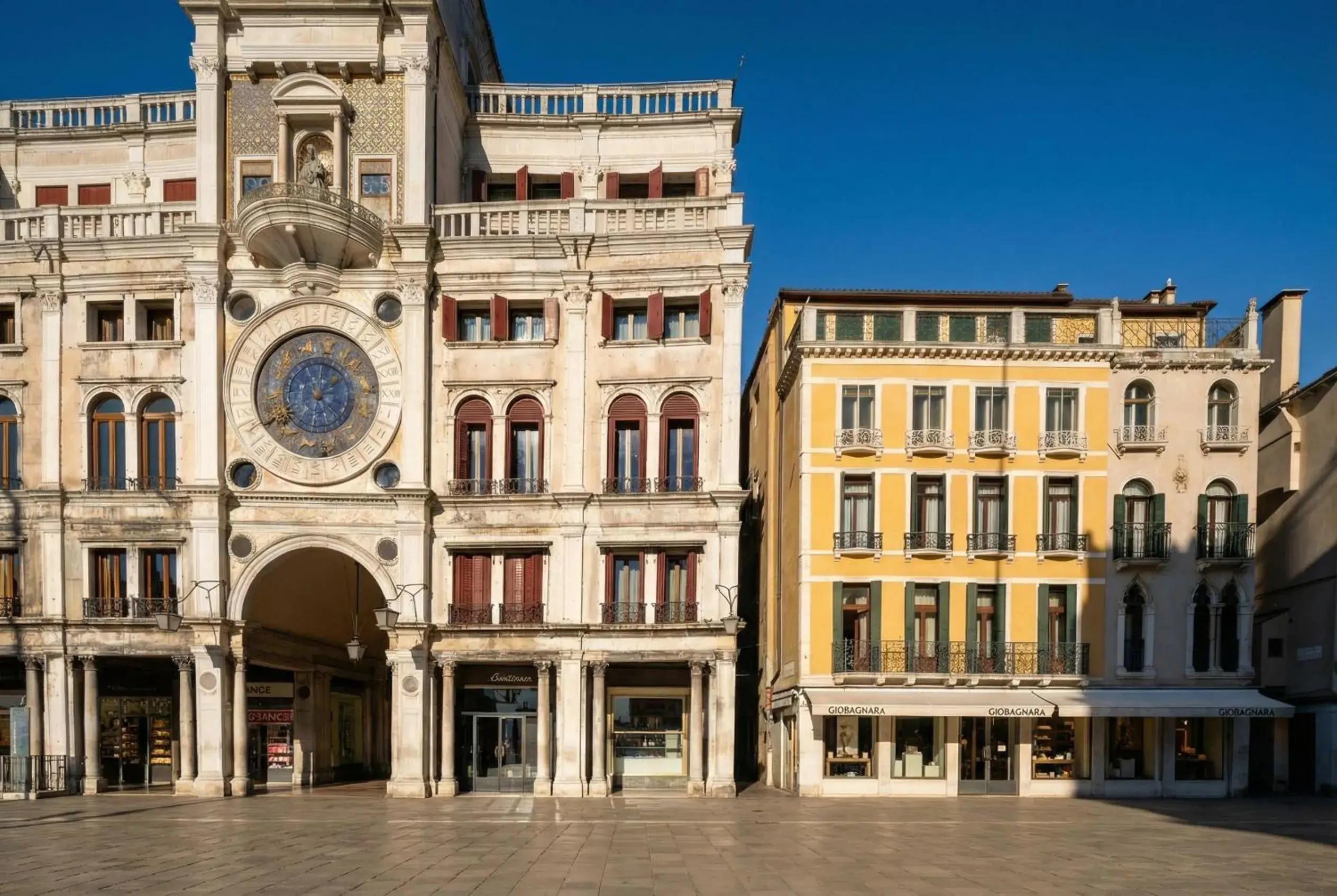 Property building in Bellevue Luxury Rooms - San Marco Luxury Property building in Bellevue Luxury Rooms - San Marco Luxury