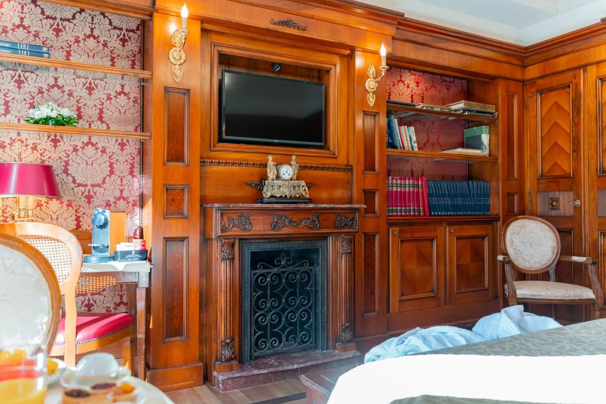 Decorative detail, Bed in Bellevue Luxury Rooms - San Marco Luxury