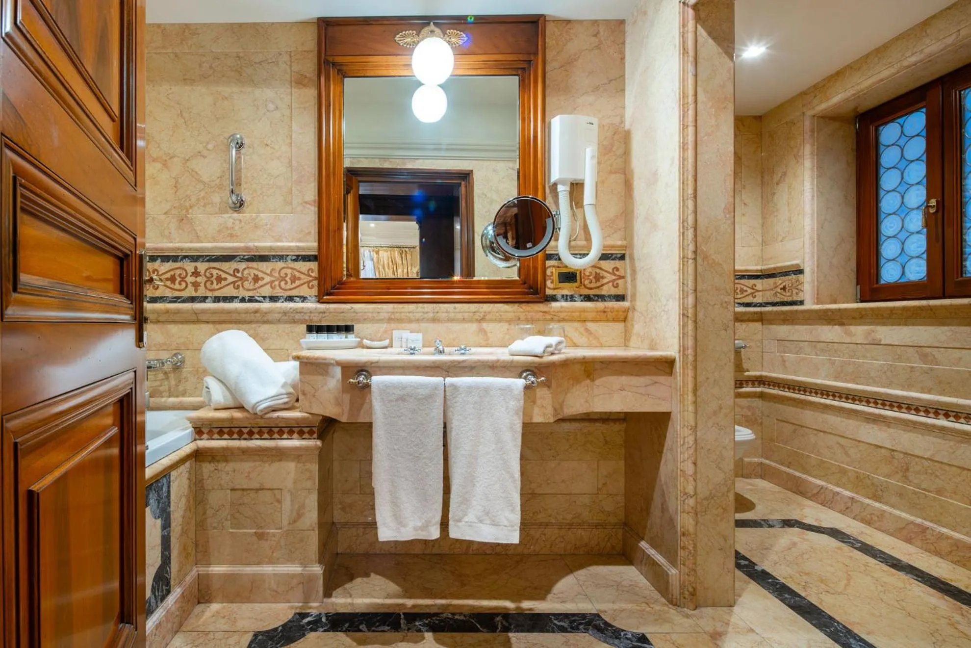 Bathroom in Bellevue Luxury Rooms - San Marco Luxury