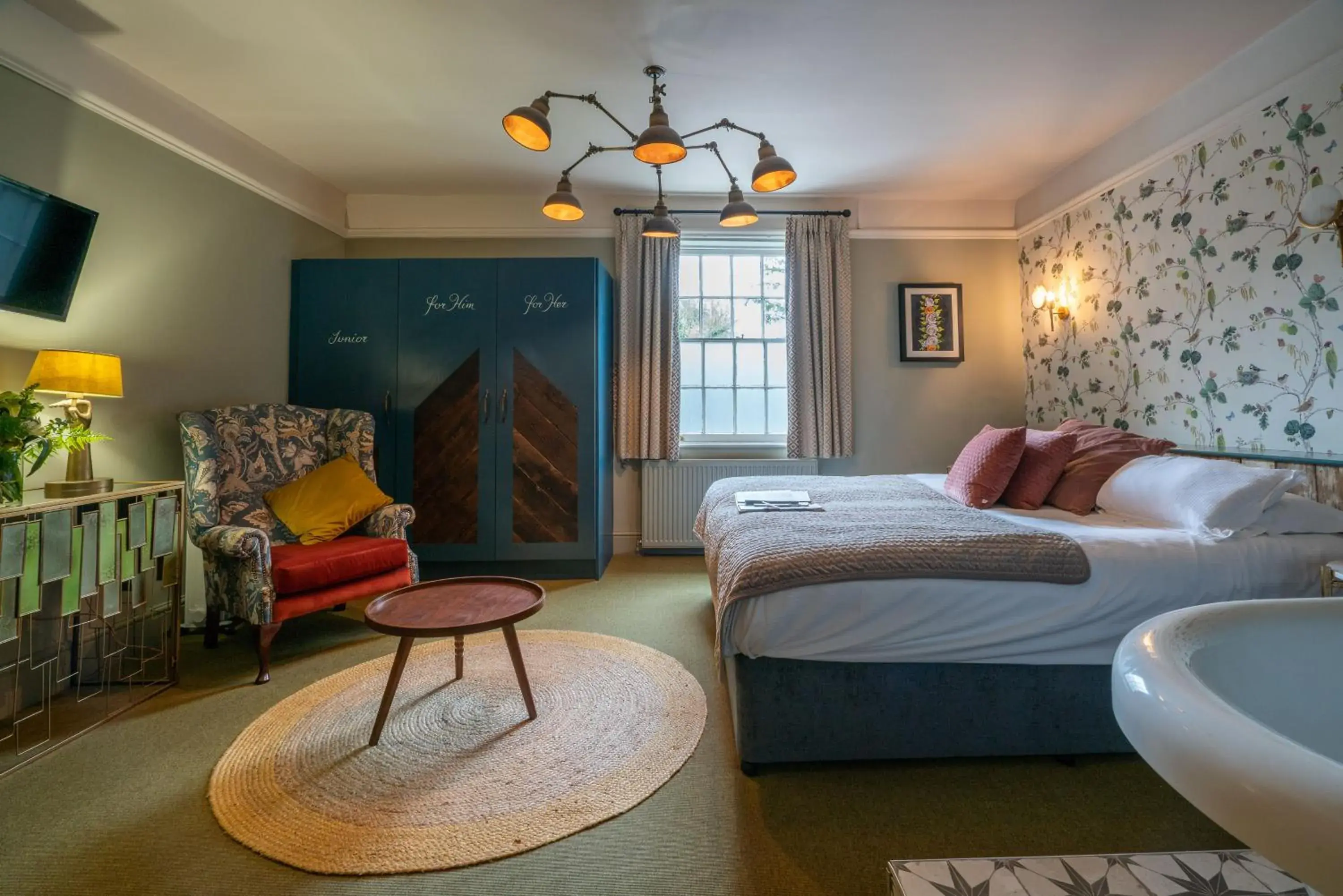 Exclusive Room in The Dundas Arms Exclusive Room in The Dundas Arms