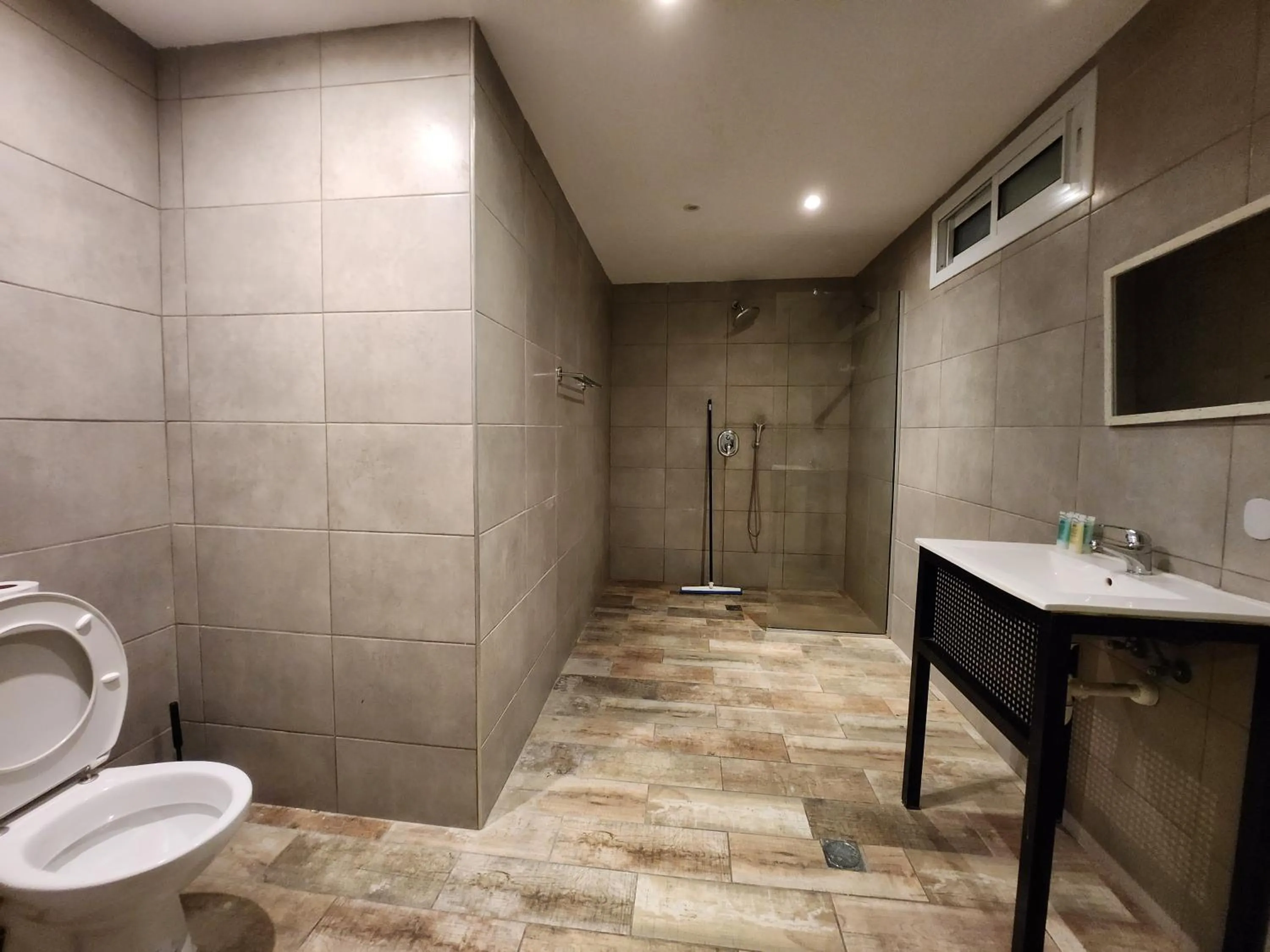 Bathroom in Amdar Hostel