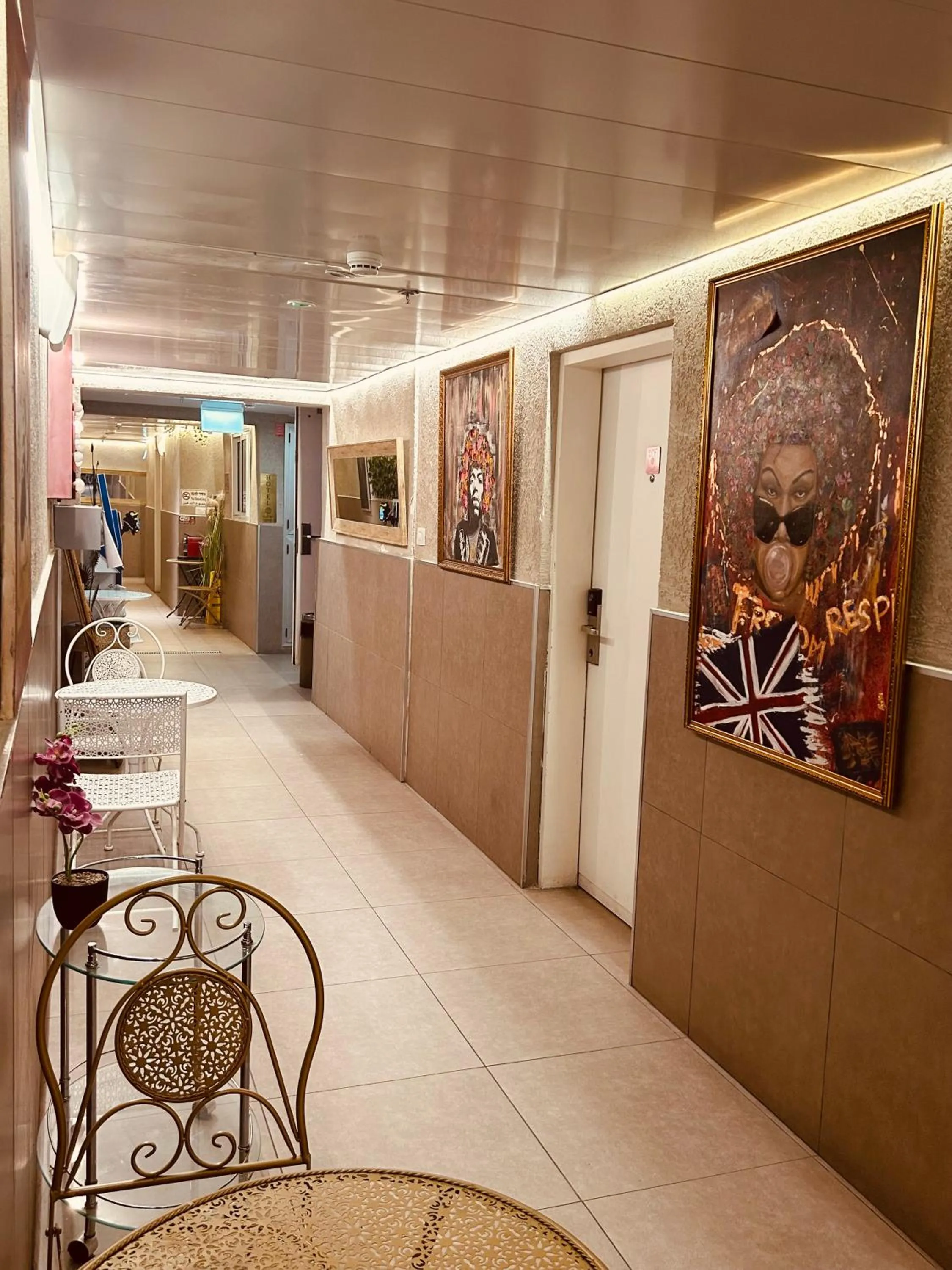 Seating area in Amdar Hostel