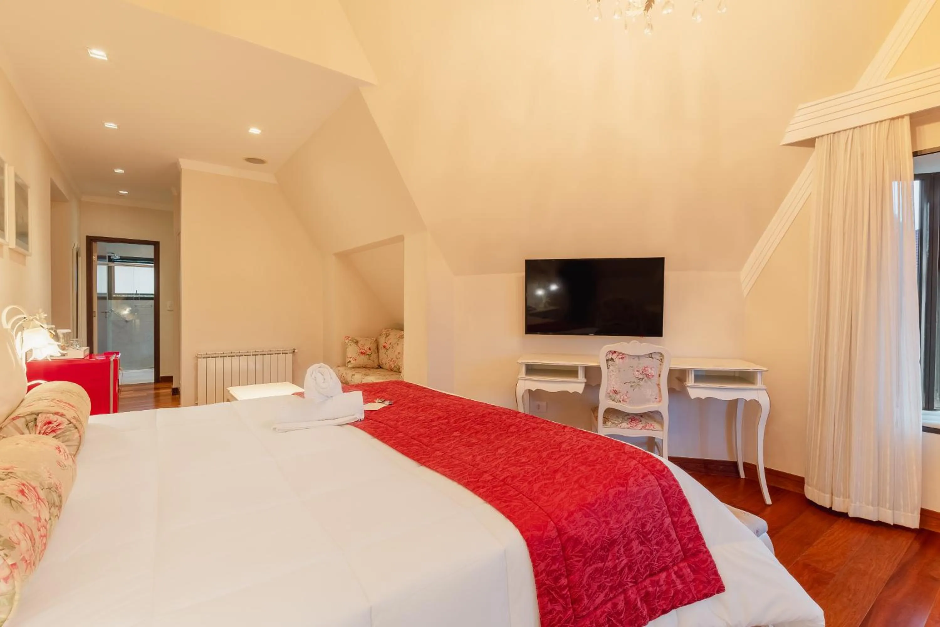 Communal lounge/ TV room, Bed in Pousada D'Biagy Premium