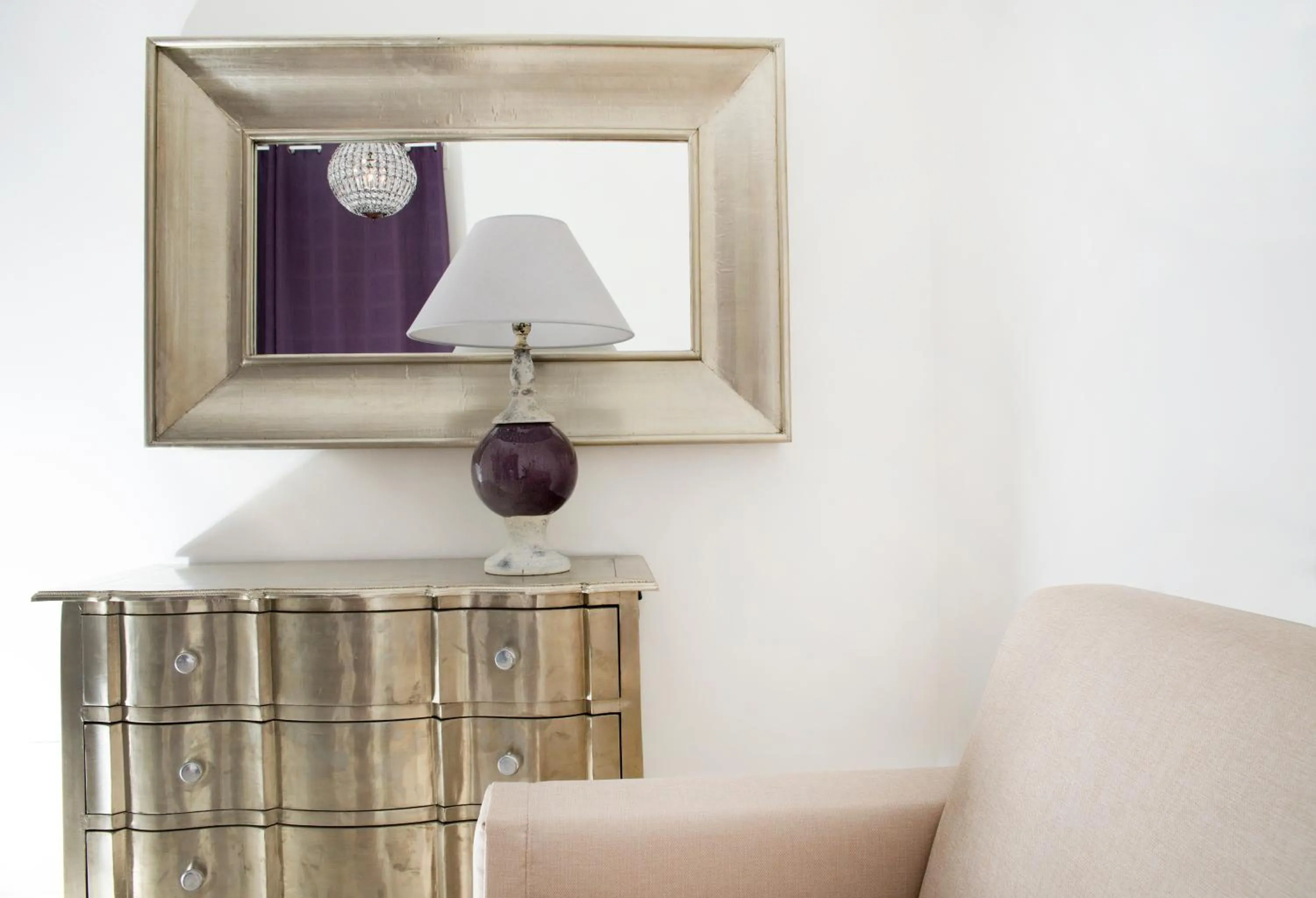 Decorative detail in B&B The Divine