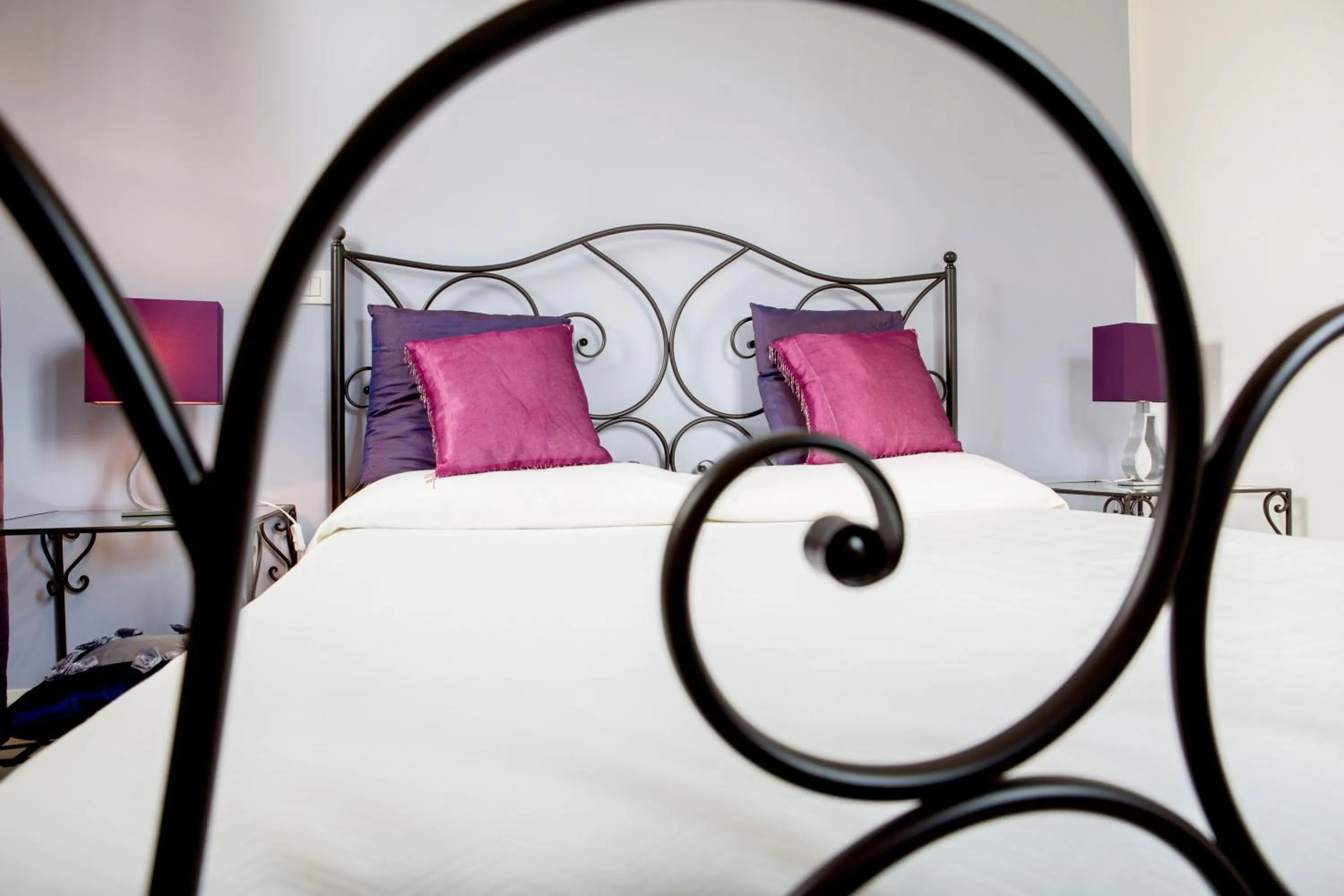 Decorative detail, Bed in B&B The Divine