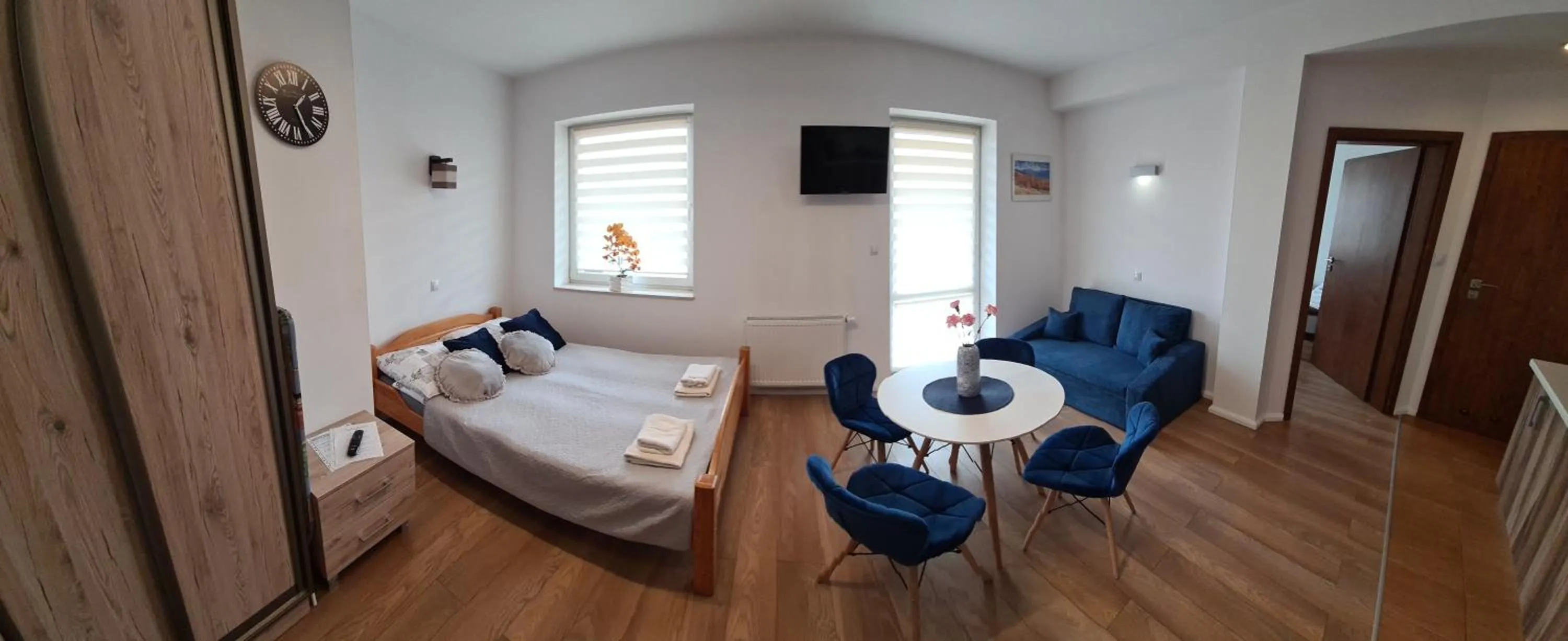 Living room, Bed in Apartamenty Bełska Centrum