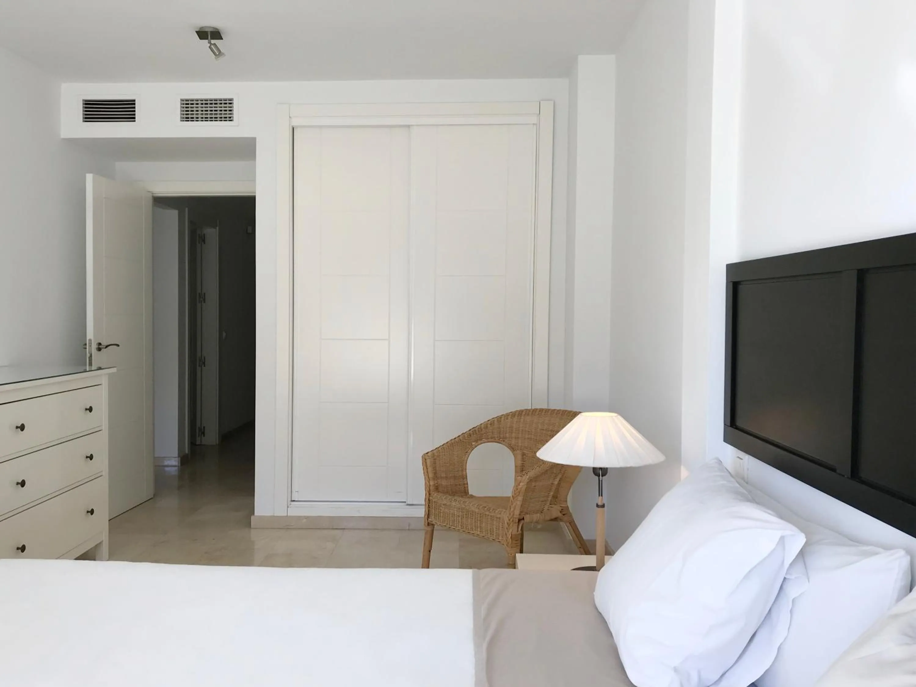 Bedroom, Bed in Apartamentos Doña Carmen