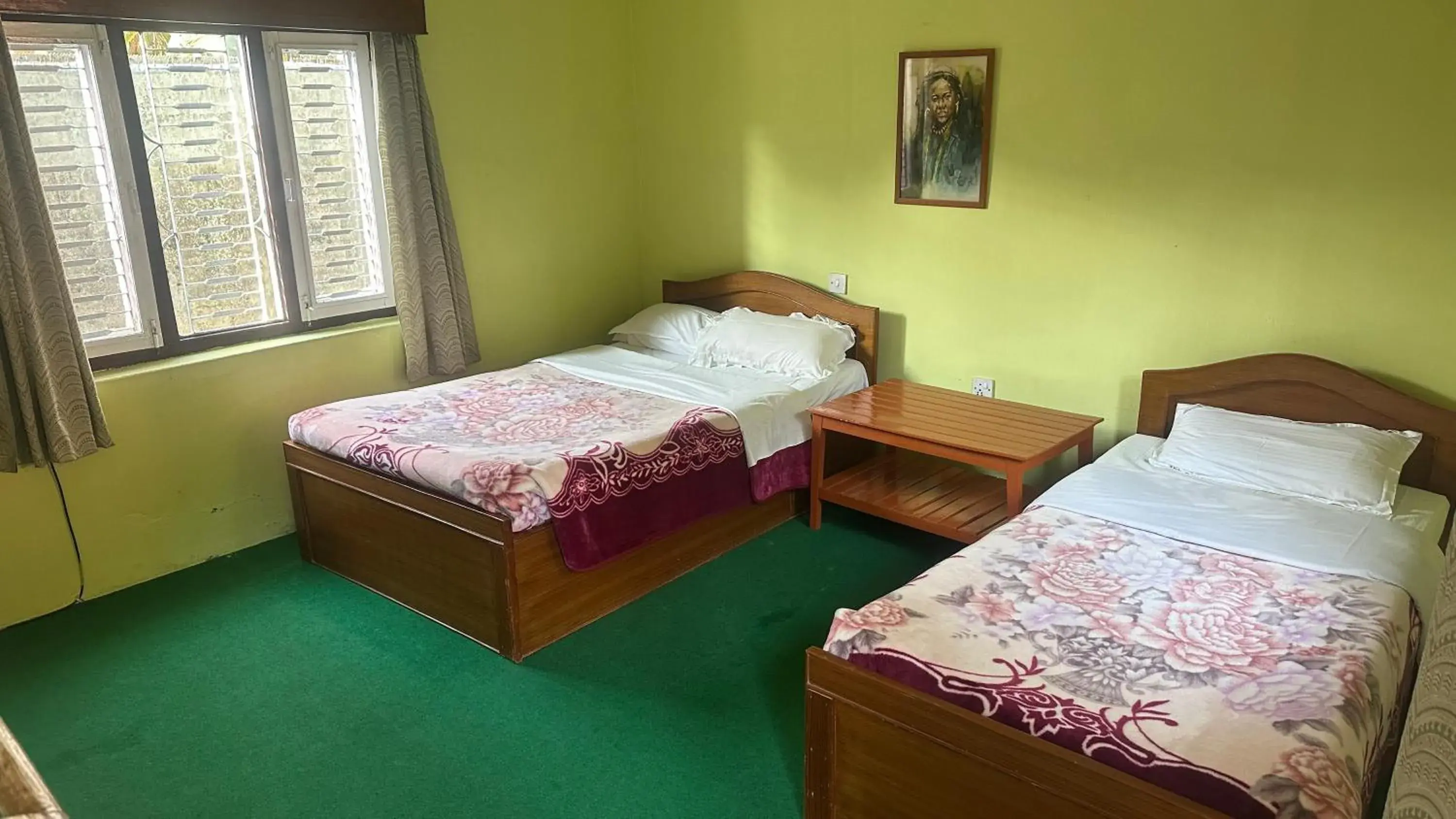 Bed in New Pokhara Lodge - Pokhara Lakeside Bed in New Pokhara Lodge - Pokhara Lakeside