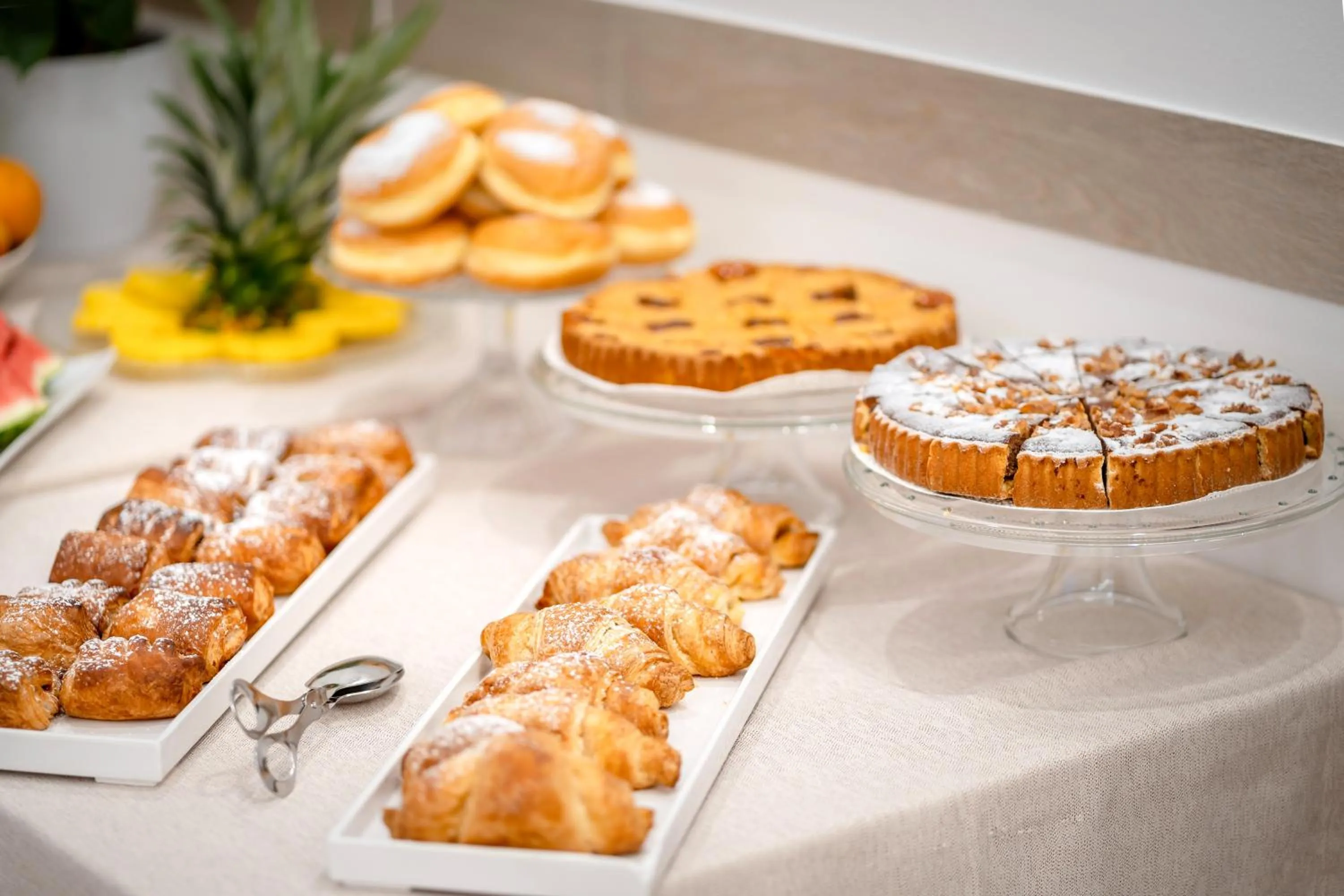 Food and drinks in Hotel Etna