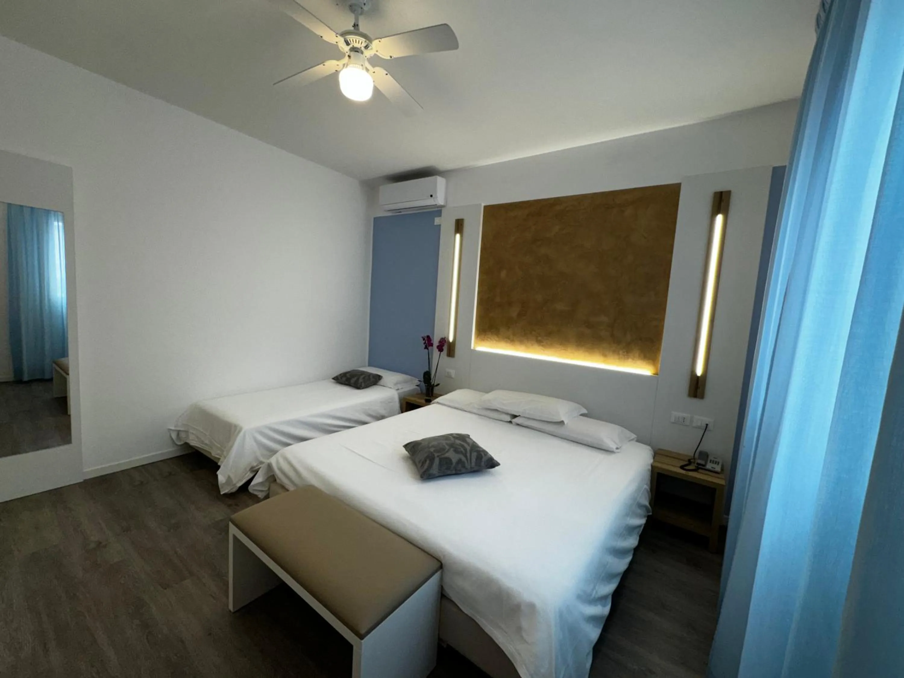 View (from property/room), Bed in Hotel Etna