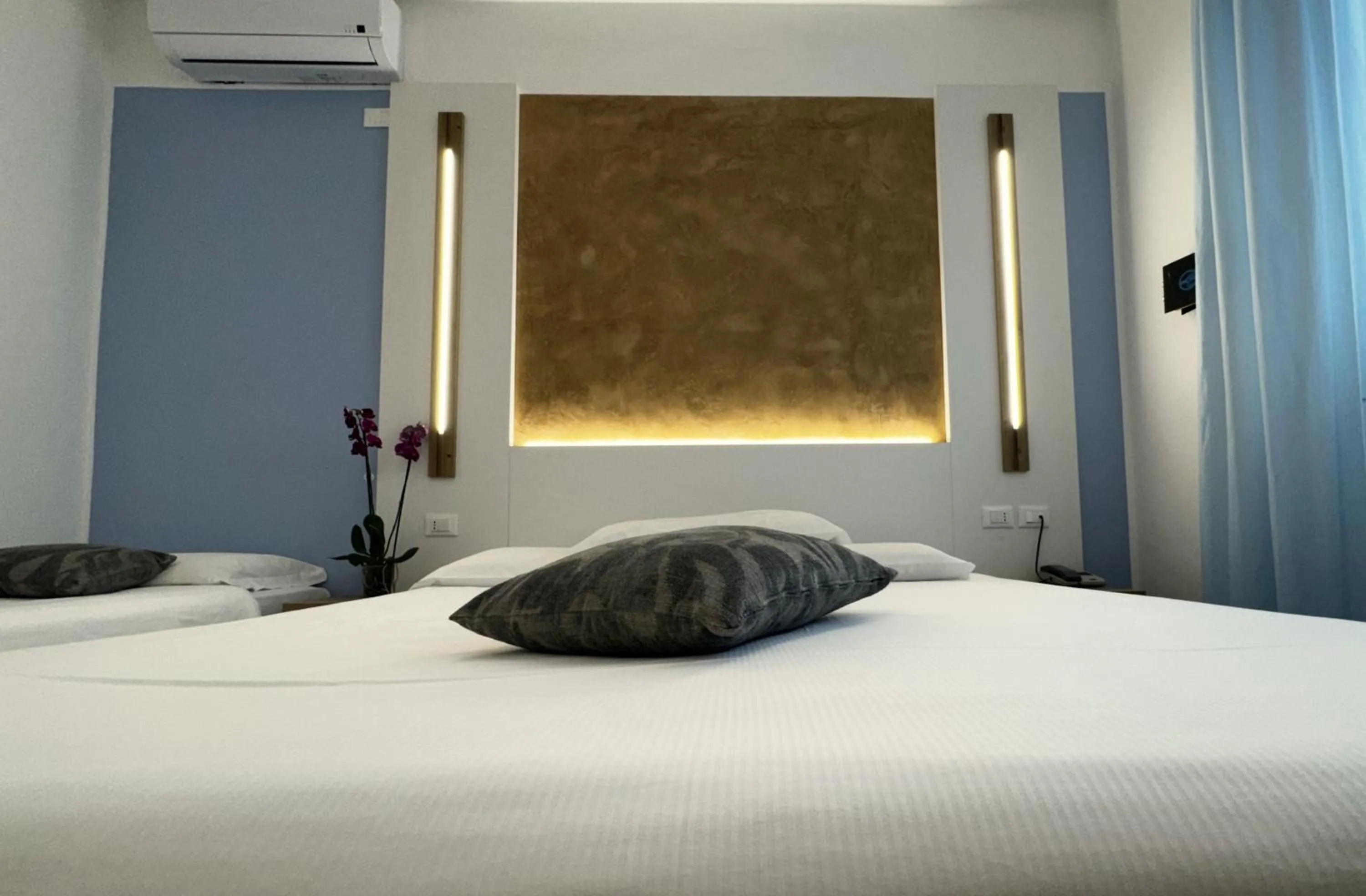 Decorative detail, Bed in Hotel Etna